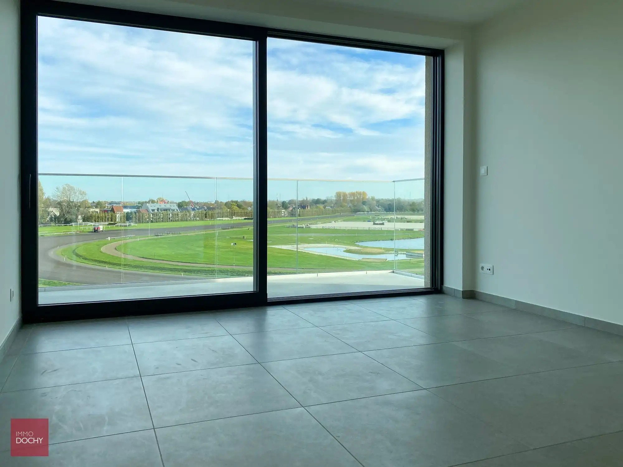 Volledig vernieuwd standingvol appartement met zicht op renbaan - Res. Hippique | Holstraat foto 7