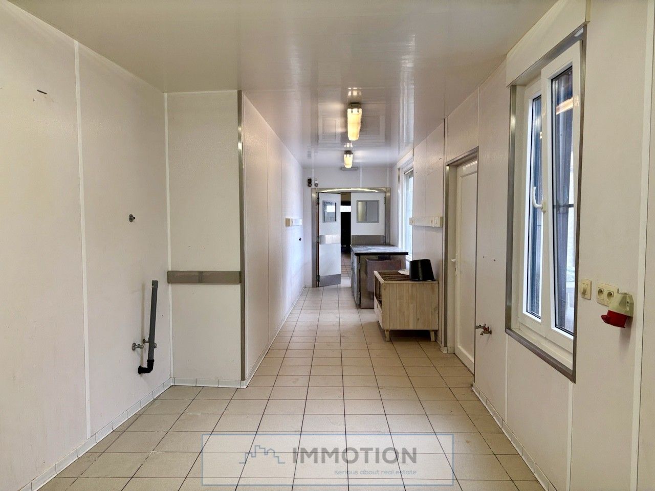 Investeringseigendom in centrum Kortrijk - multifunctioneel pand foto 6