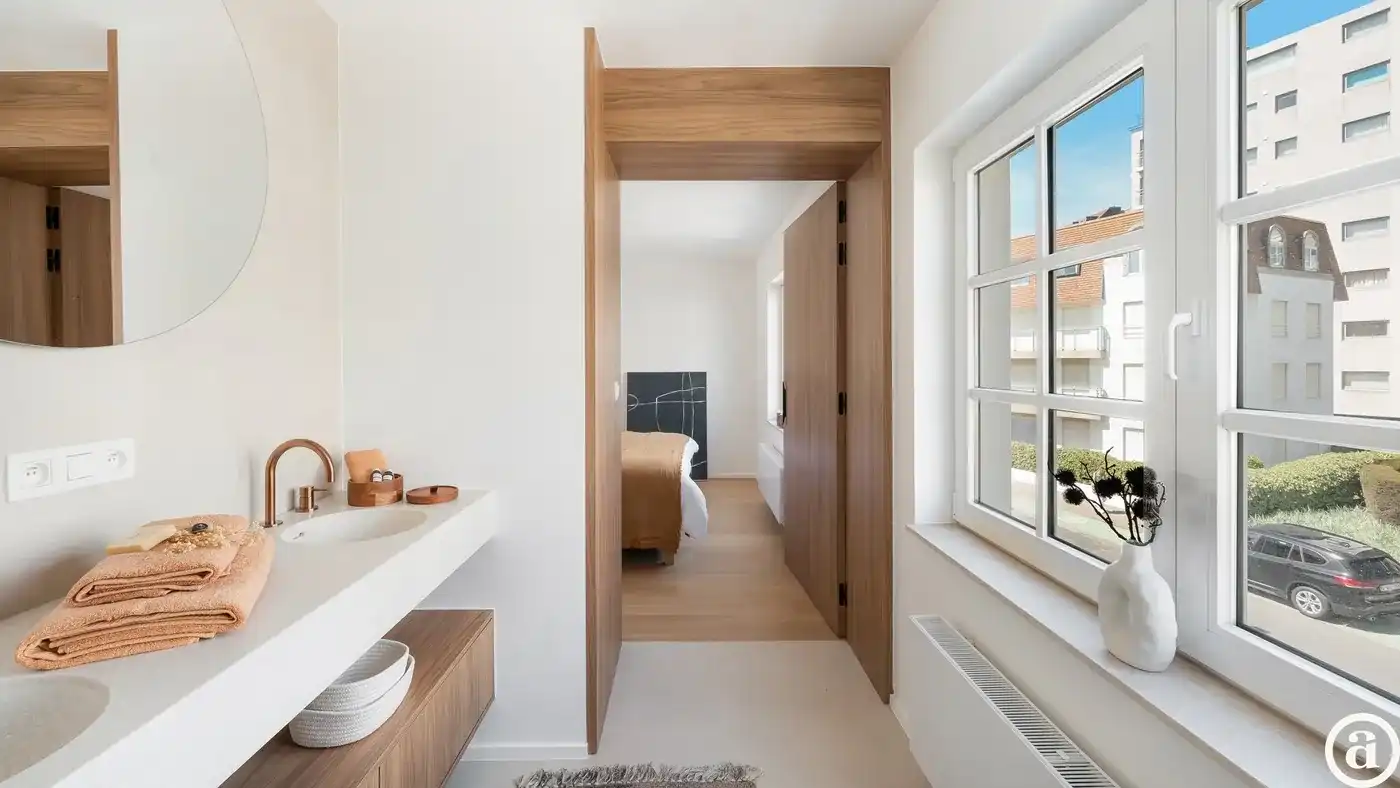 Exclusief gerenoveerde villa op een absolute toplocatie foto 38