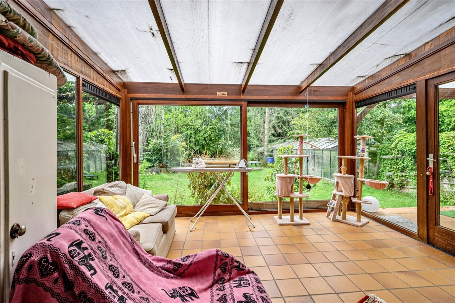 Te renoveren woning met veel potentieel op perceel van 1443m² foto 17