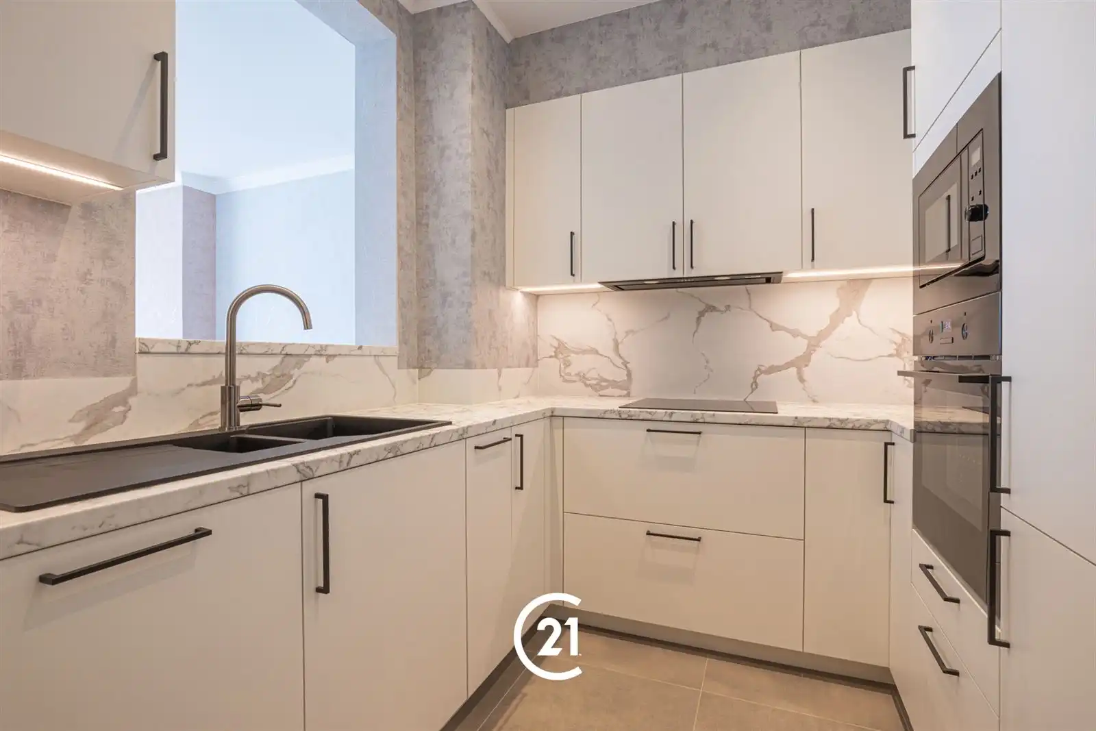 Instapklaar en stijlvol gerenoveerd appartement in Gent foto 4