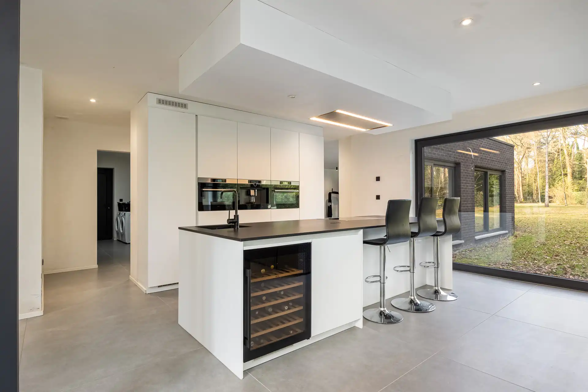 Supermoderne villa te koop – af te werken naar uw smaak foto 3