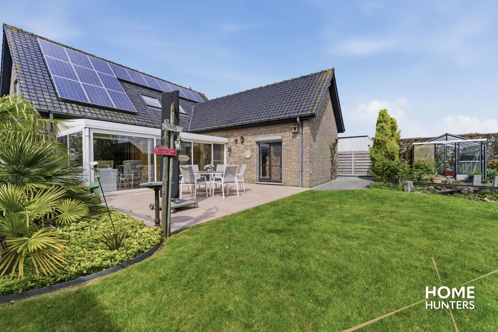 Instapklare villa met 5 slaapkamers, een ruime garage en een prachtige tuin te Dikkebus foto 26