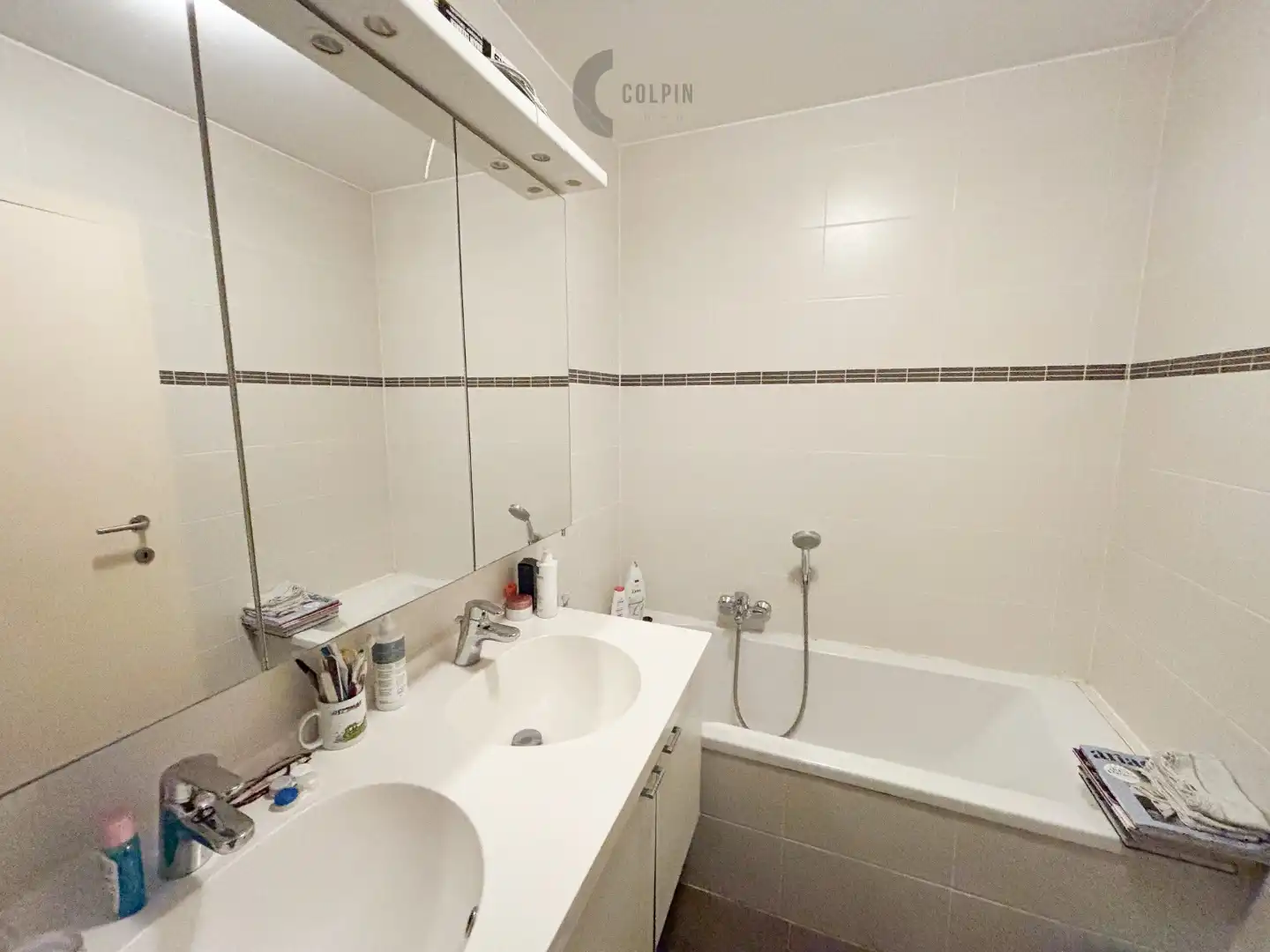 Ongemeubeld appartement in het centrum van Heist foto 9