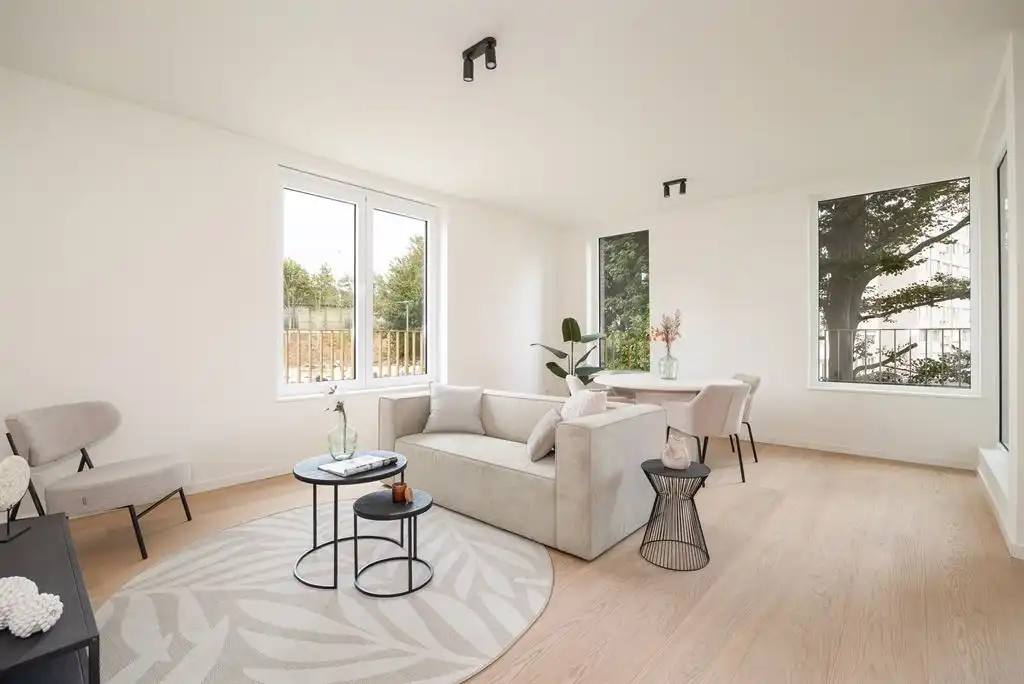 lichtrijk nieuwbouwappartement met terras foto 2