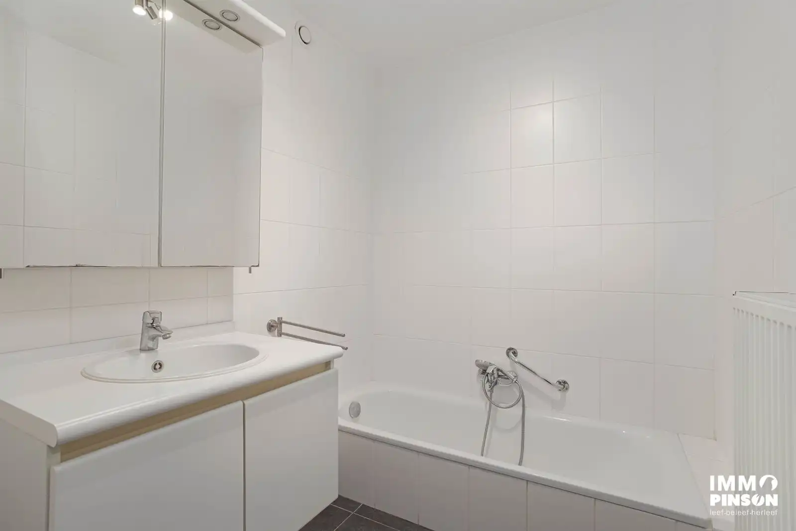 Appartement met twee slaapkamers met balkon in centrum foto 7
