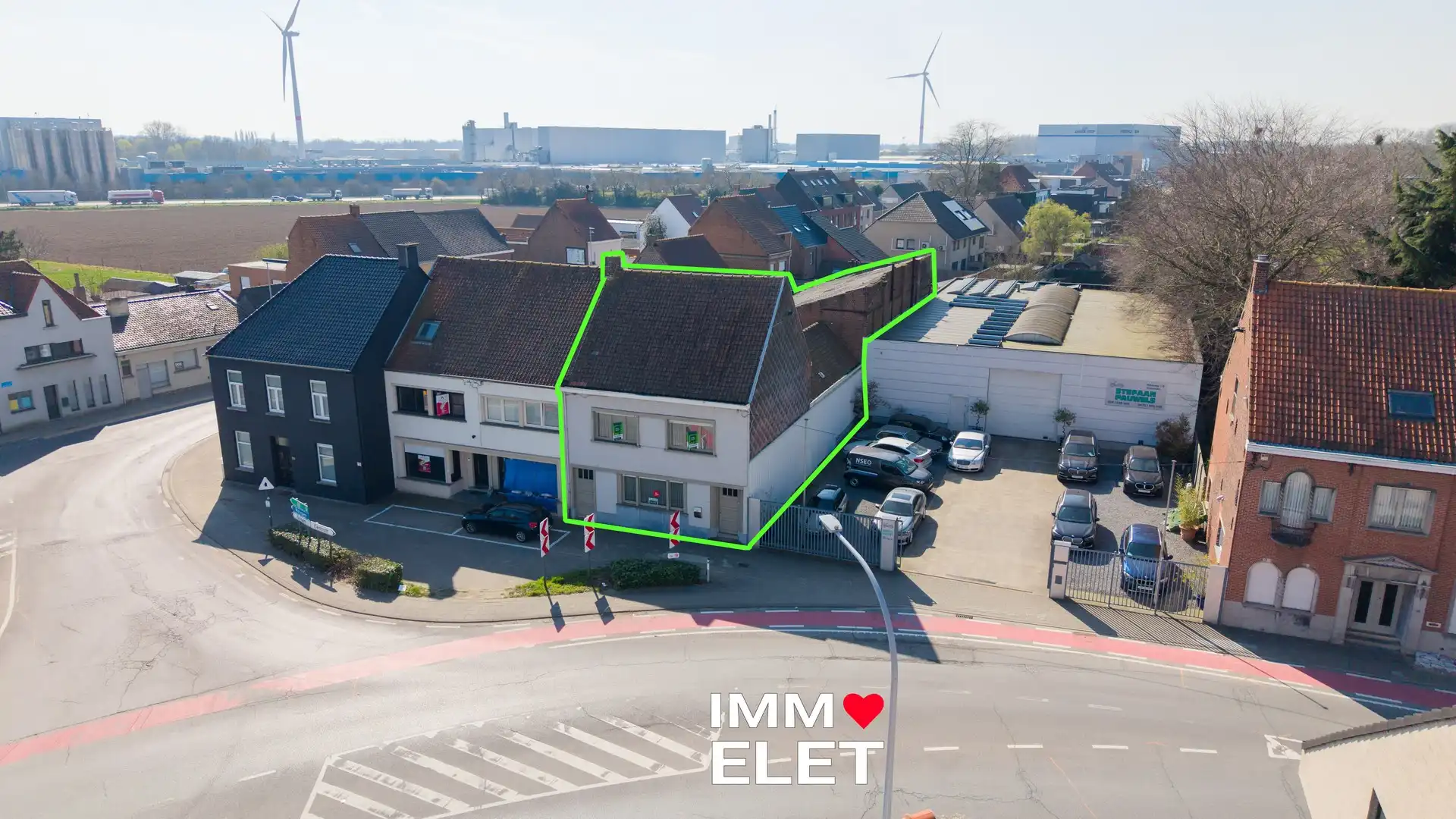 Hoofdfoto van de publicatie: RUIME WONING | 4 KAMERS | MAGAZIJN | 610 M²