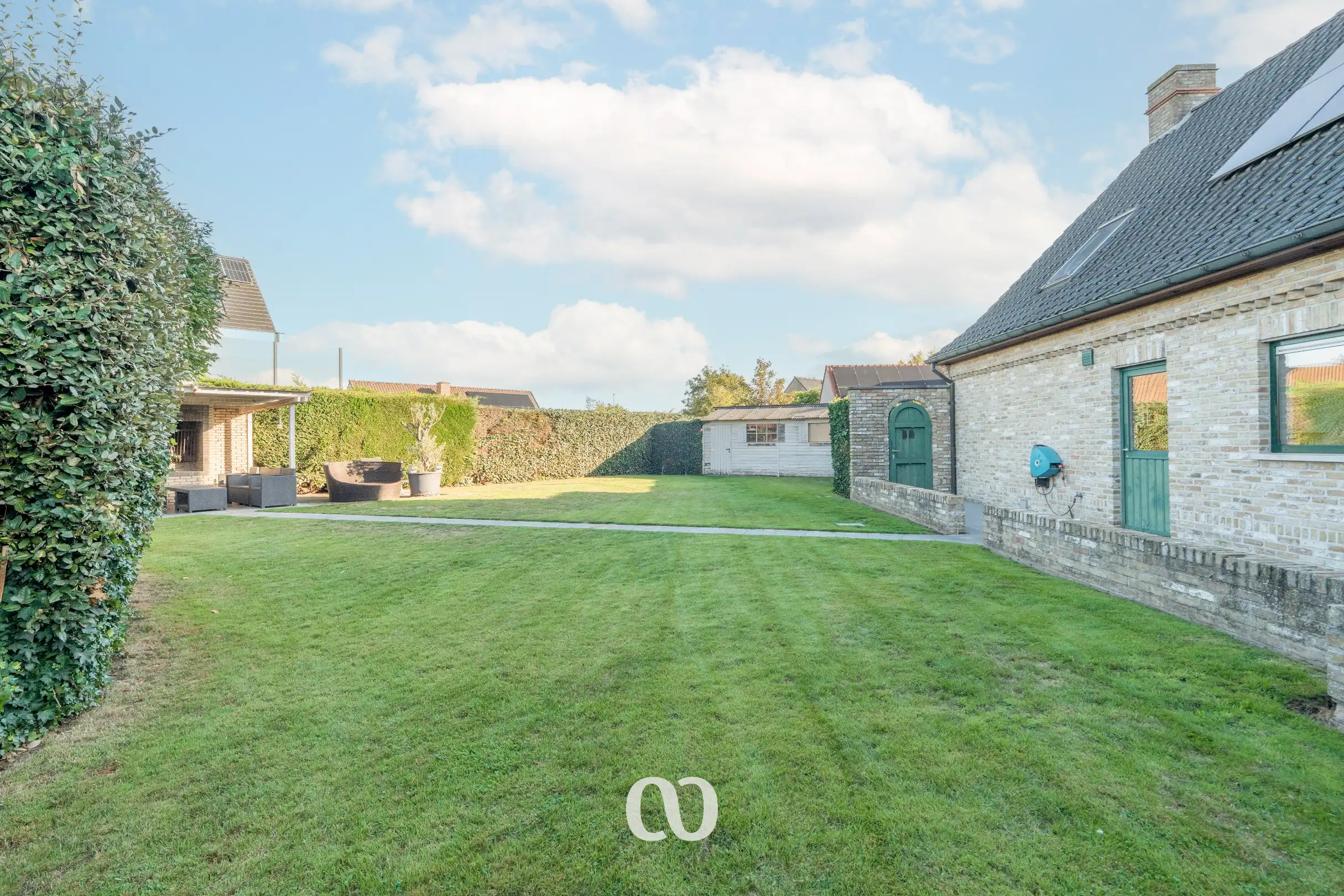 Instapklare gezinswoning met 4 slaapkamers en tuin foto 16