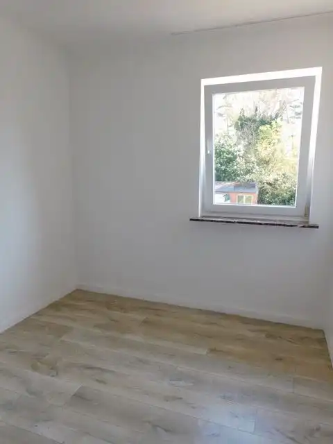 Instapklare woning met garage en tuin foto 10