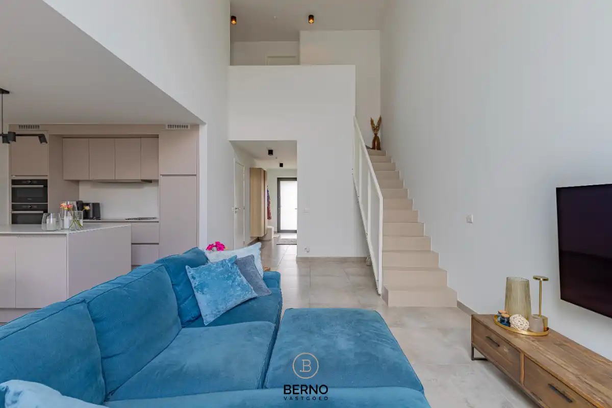 Recente en instapklare woning uit 2021 met ruim terras foto 6