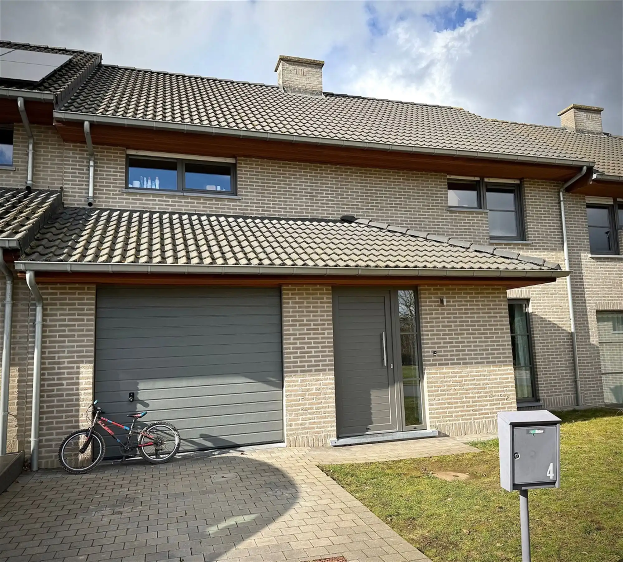 WONING (GB) met 3 ruime SLAAPKAMERS, GARAGE & TUIN foto 11