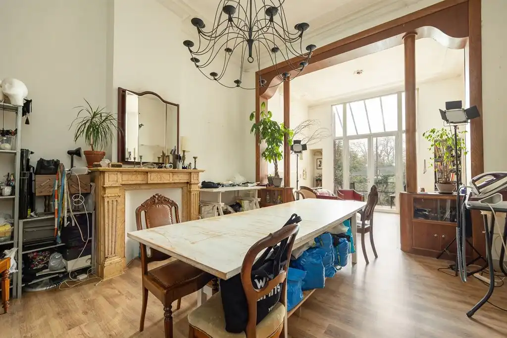 Uitzonderlijk ruime, statige herenwoning foto 2