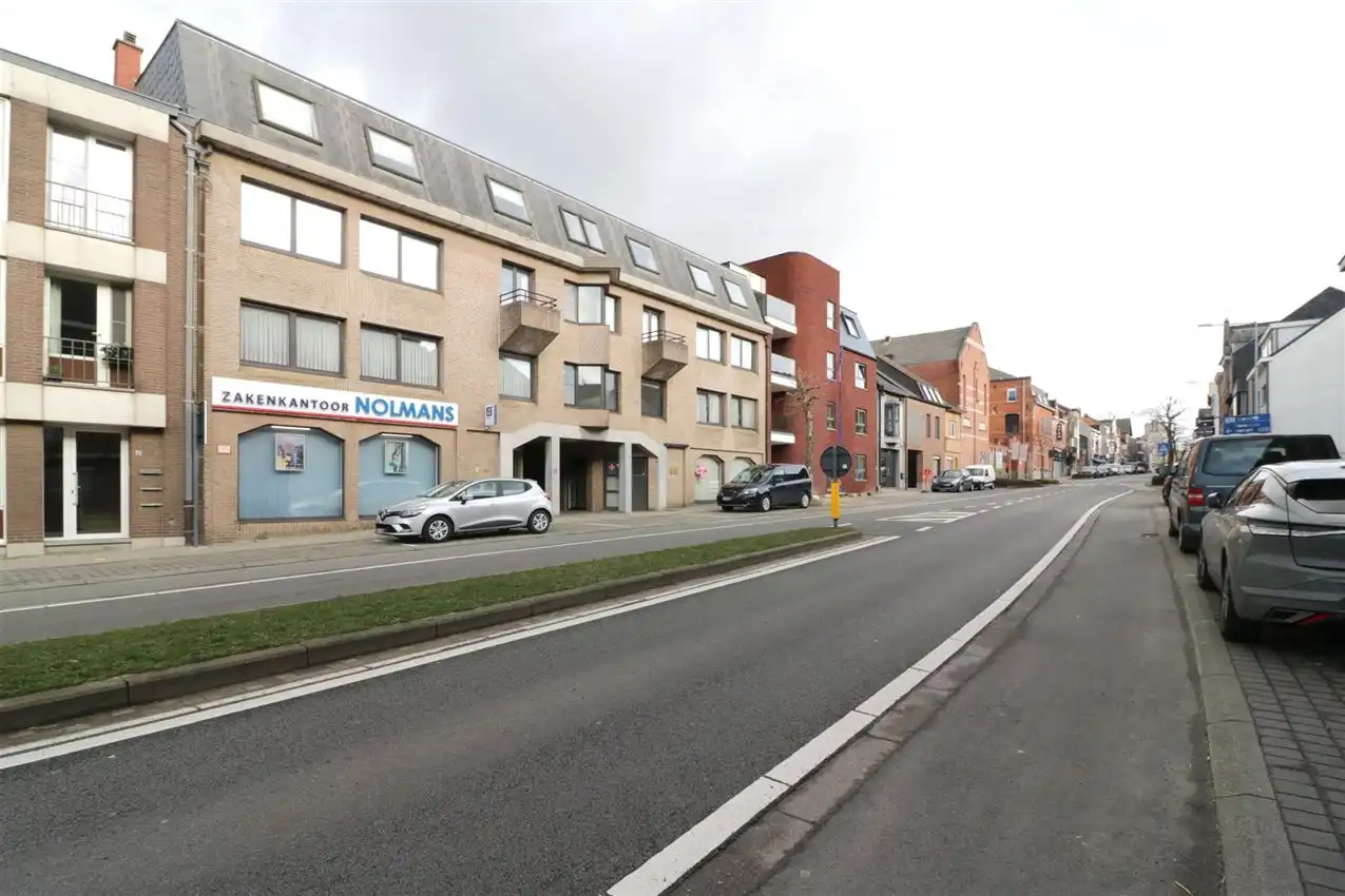 App. met één slaapkamer, autostaanplaats, nabij centrum foto 16