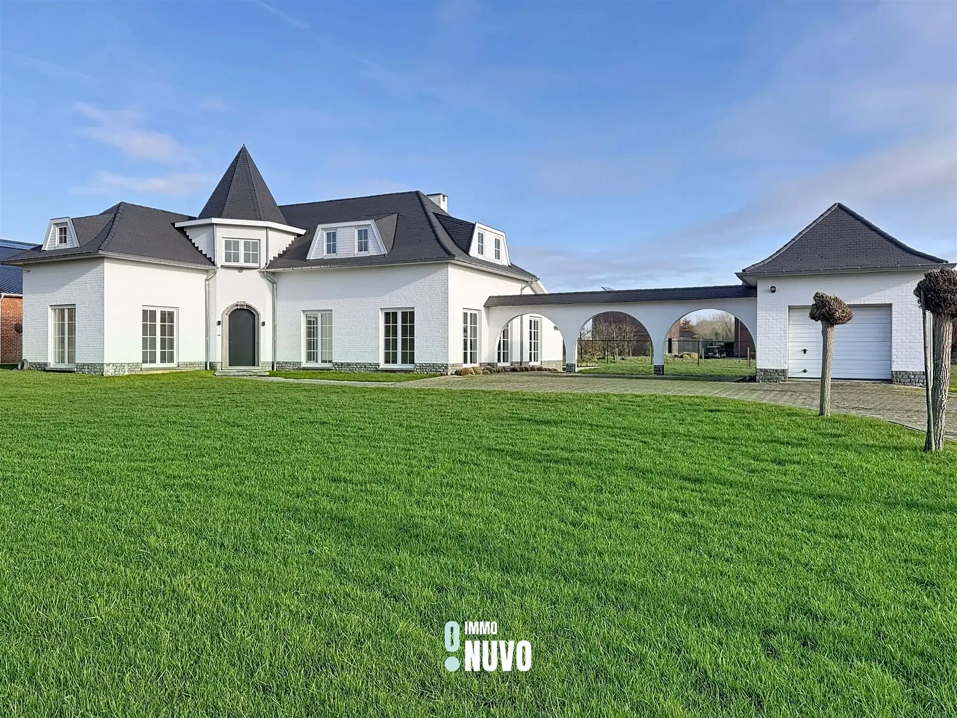 buitengewoon huis foto {{pictureIndex}}