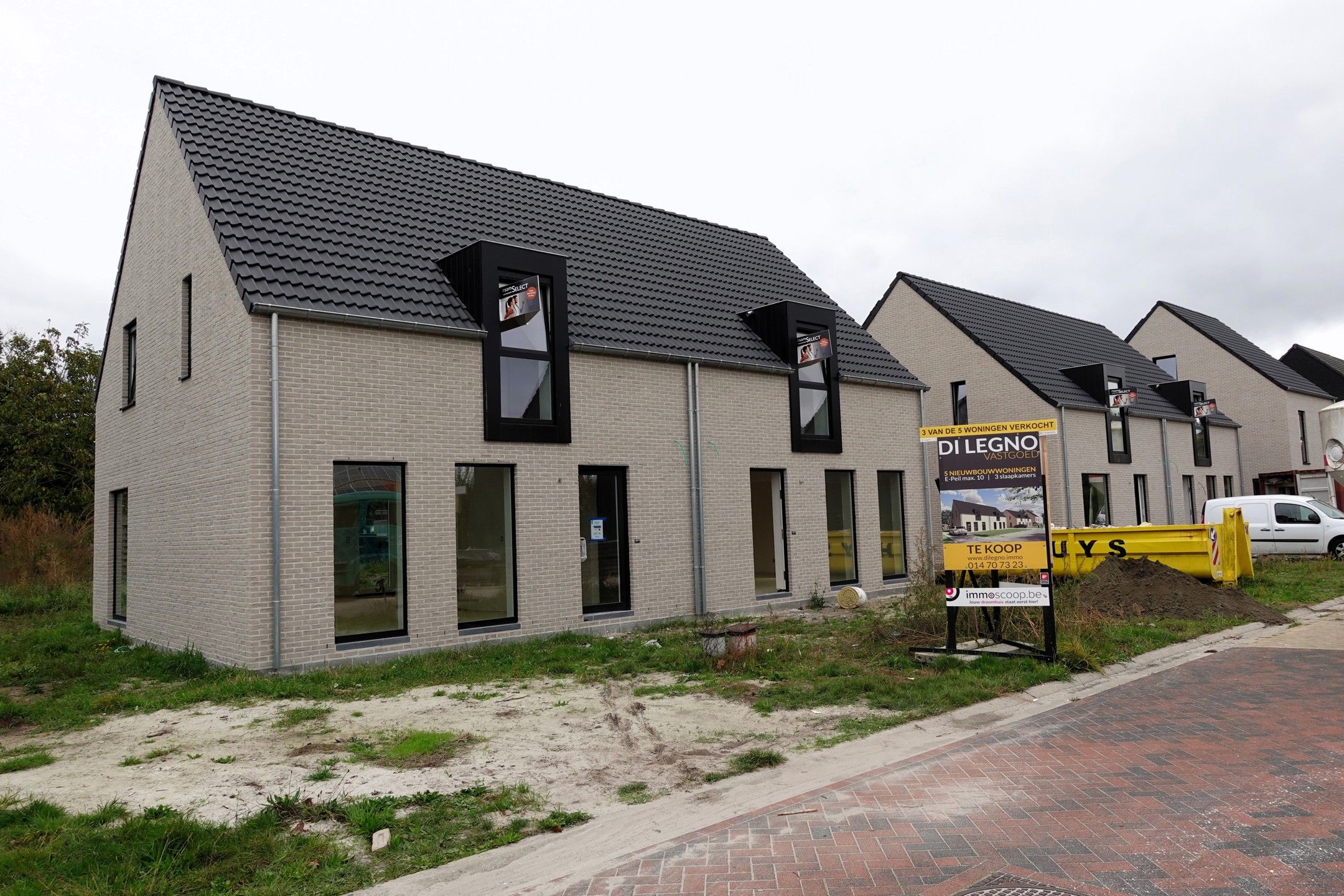5  Energiezuinige woningen (Epeil 10) op gunstige locatie  foto {{pictureIndex}}
