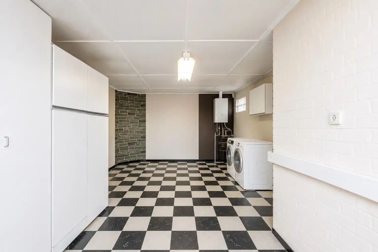 HALF OPEN BEBOUWING OP 267 m² MET GUNSTIGE LIGGING  foto 9