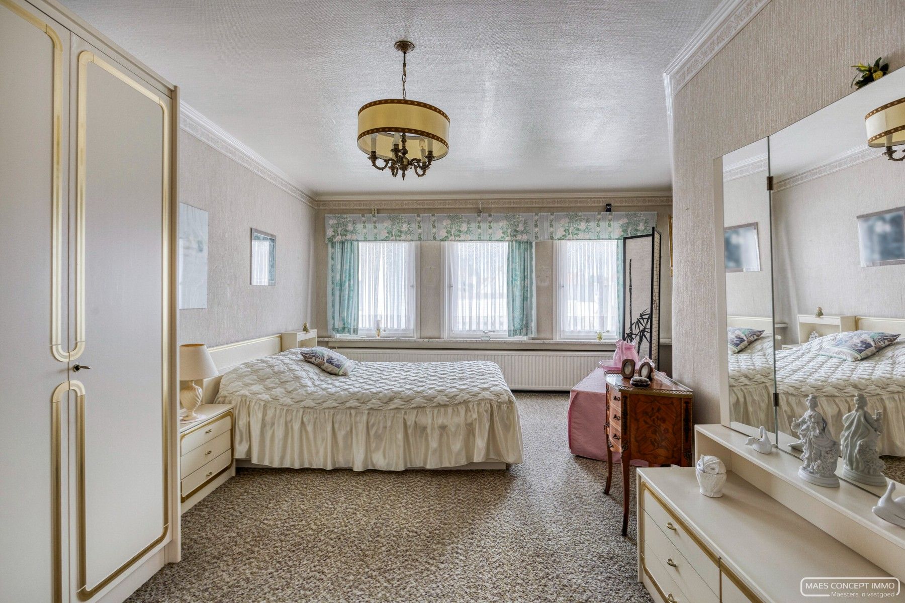 Handelsruimte met woning op topligging in Zulte foto 15