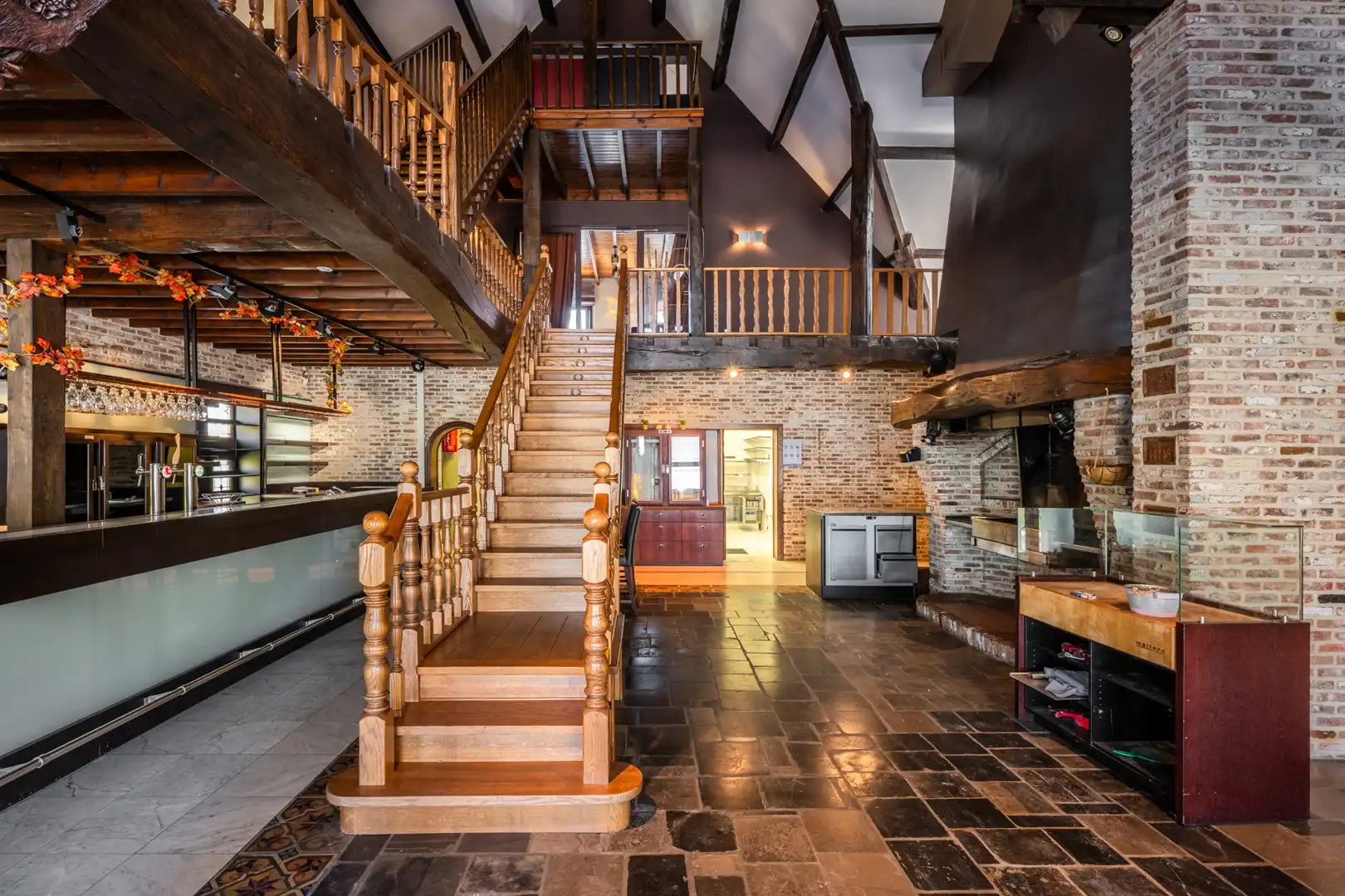 Handelshuis op TOP-locatie! foto 6