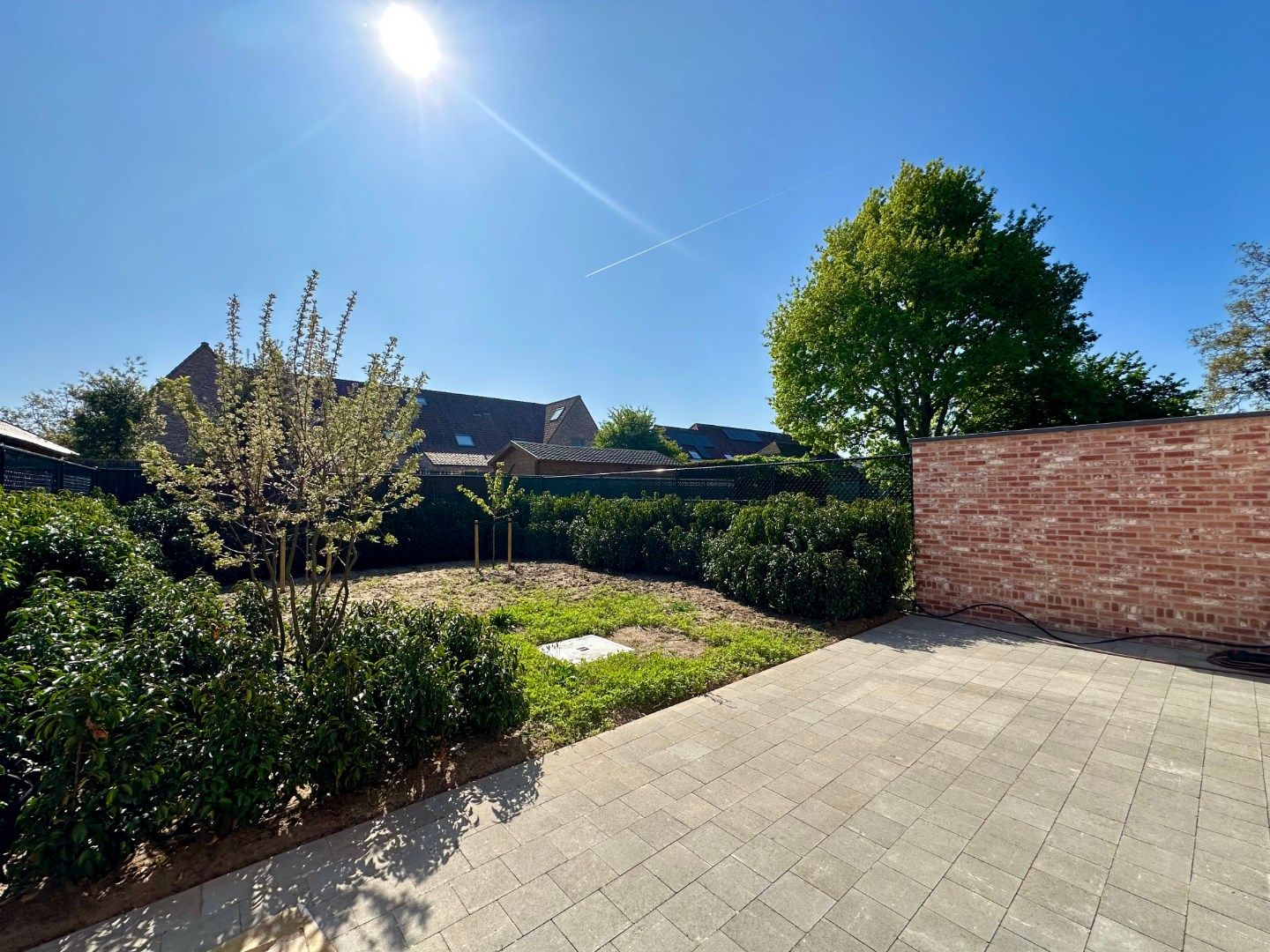Nieuwbouwwoning in rustige woonwijk foto 6
