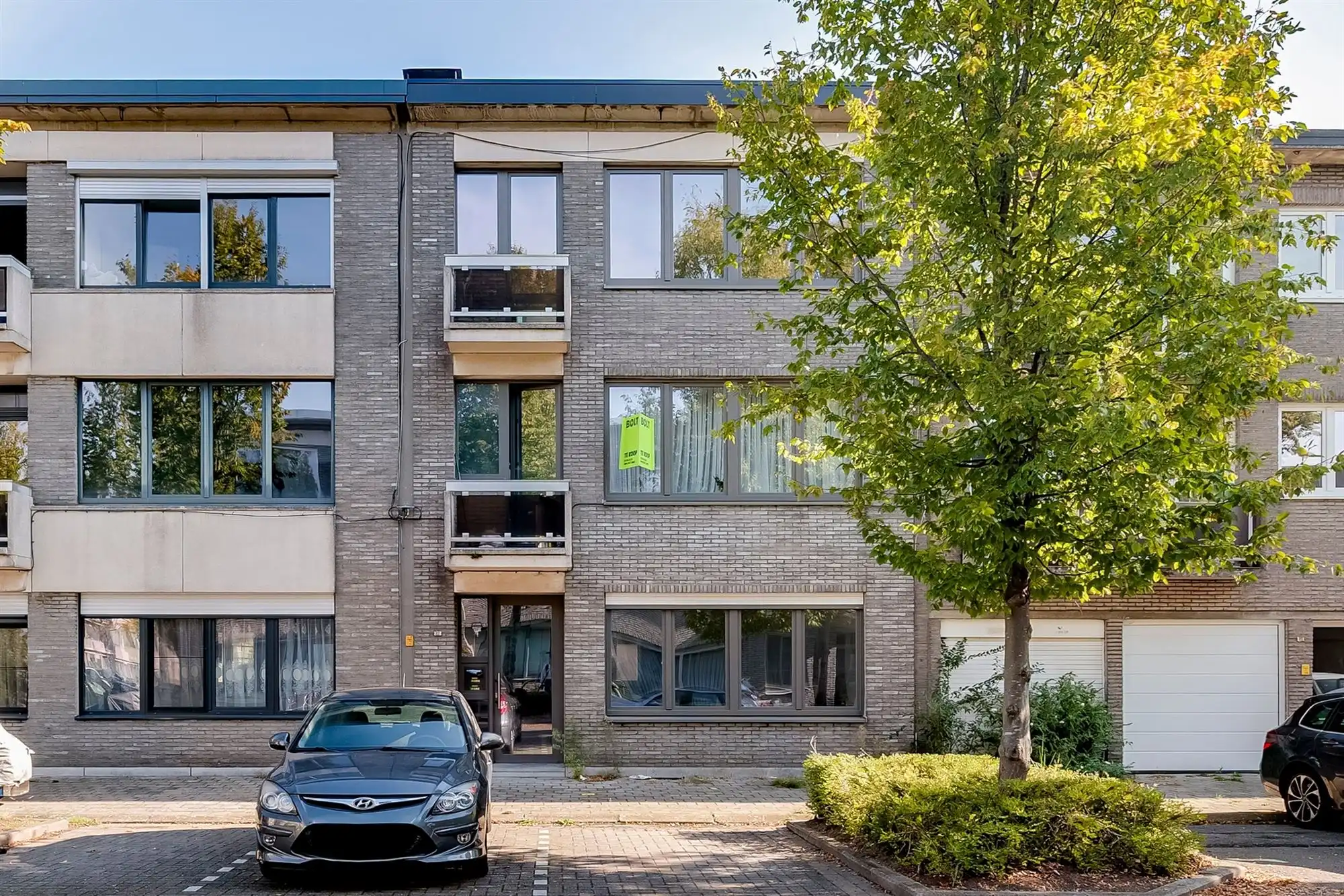 Instapklaar 2 slk appartement met terras te Mortsel foto 11