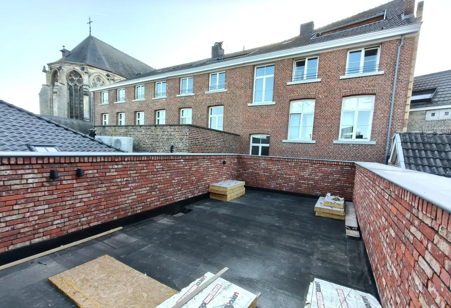 DUPLEX APPARTEMENT MET GROOT TERRAS foto 2