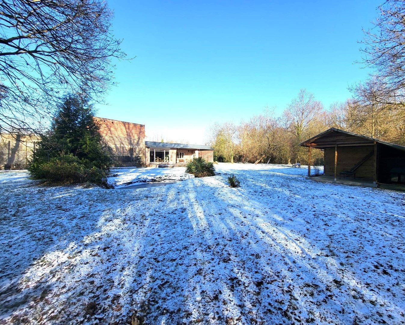 Never judge a book by it's cover... foto 23