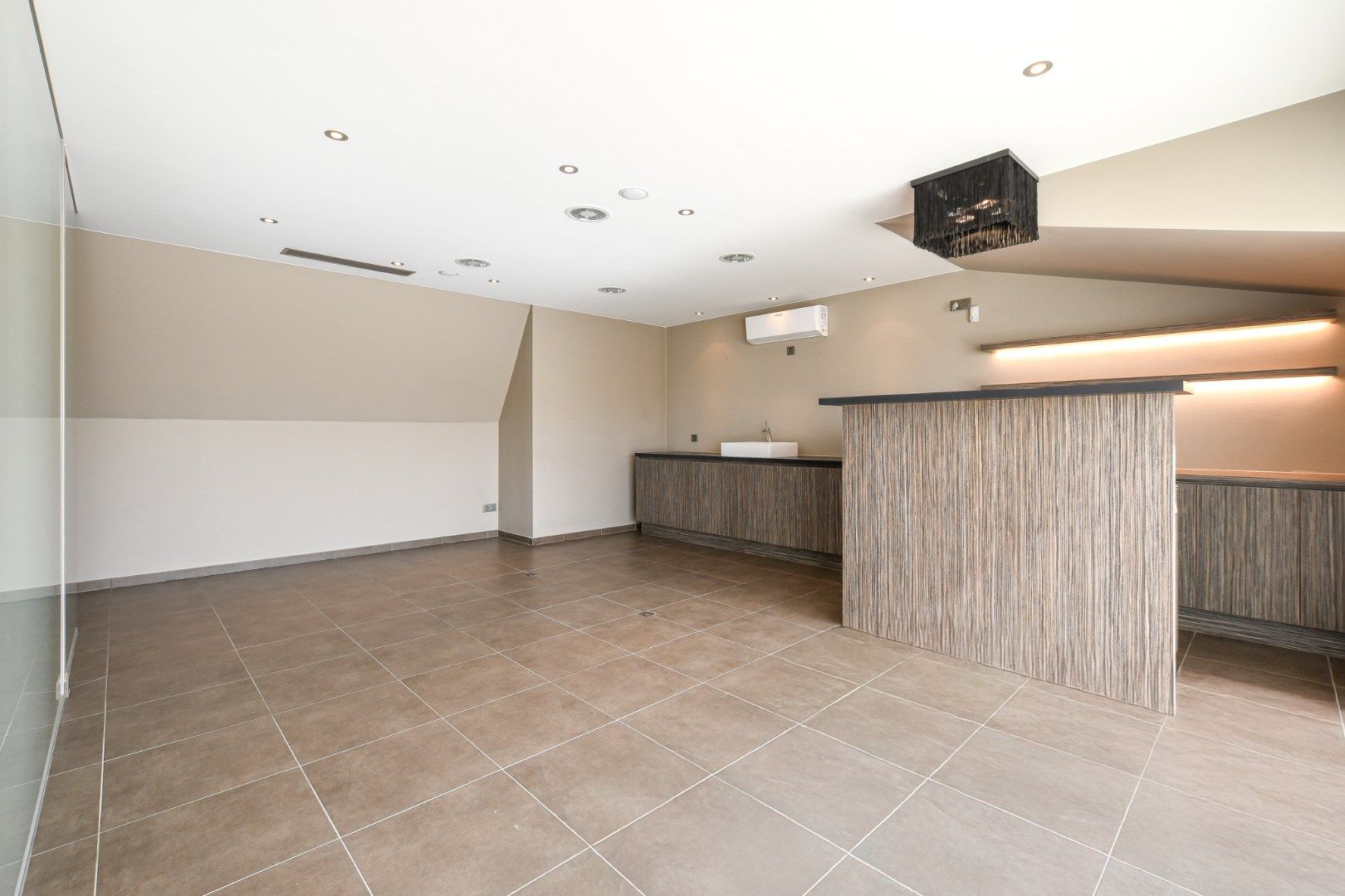 Stijlvol en ruim appartement met 2 terrassen te koop in Klemskerke (De Haan) foto 19
