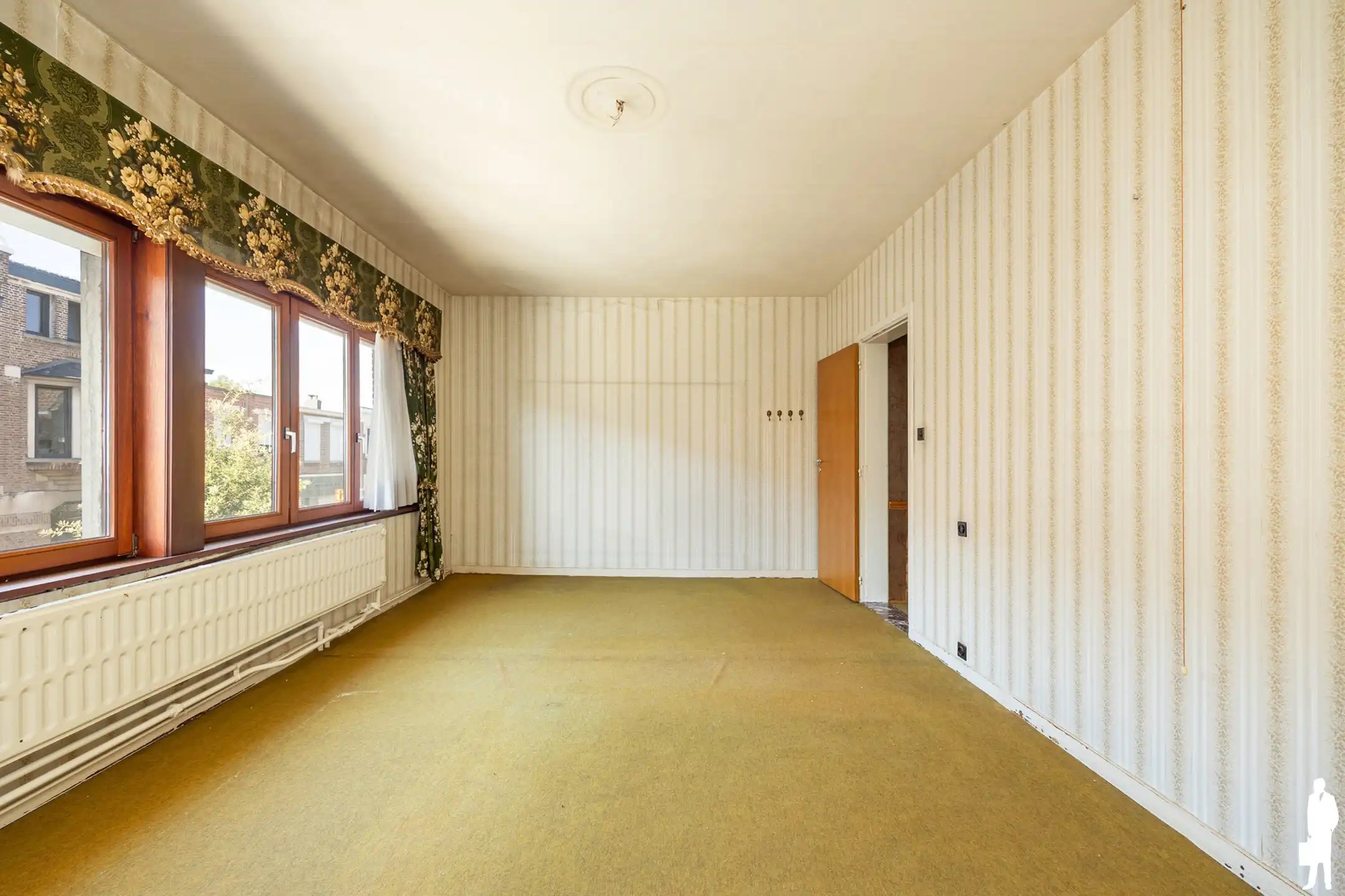 Ruime gezinswoning met zonnige tuin in Burcht foto 12
