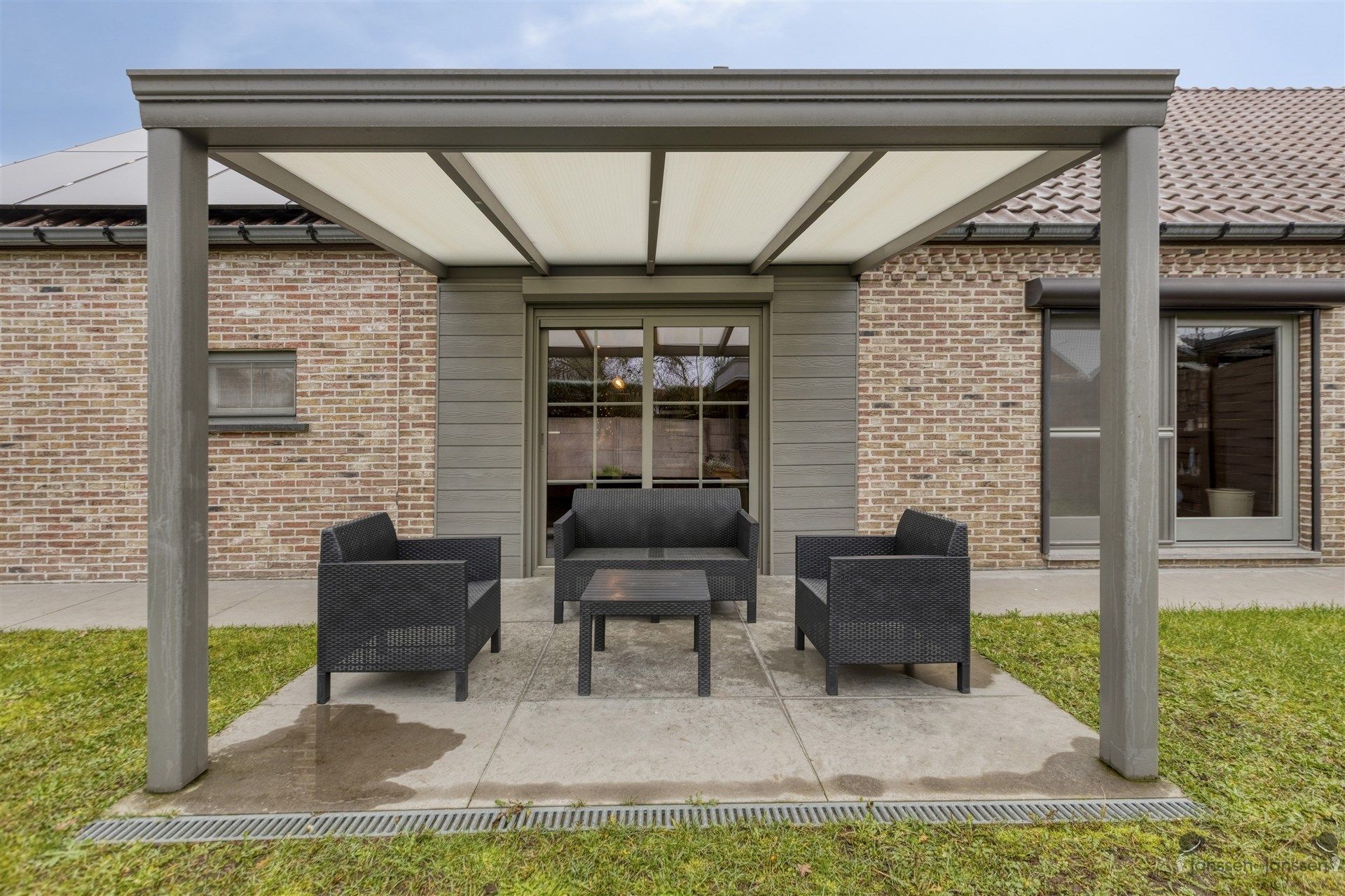 Instapklare recent vernieuwde gezinswoning foto 25