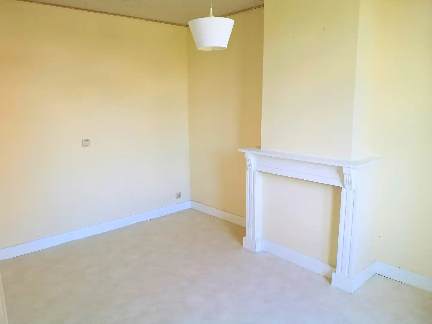 Woning nabij het centrum met 3 slaapkamers & uitweg. foto 13