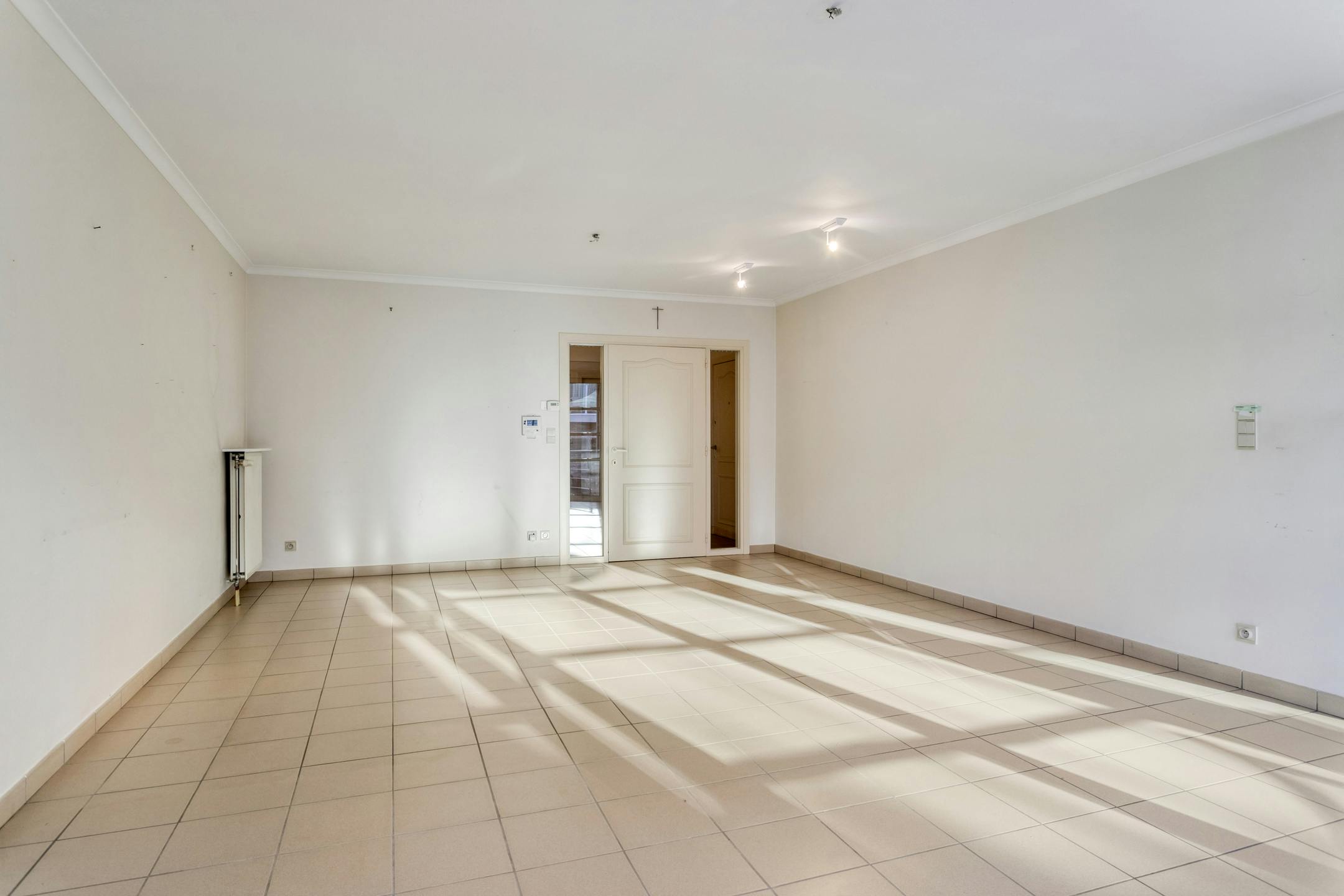 Instapklaar energiezuinig appartement met 2 slaapkamers in hartje Roeselare foto 2