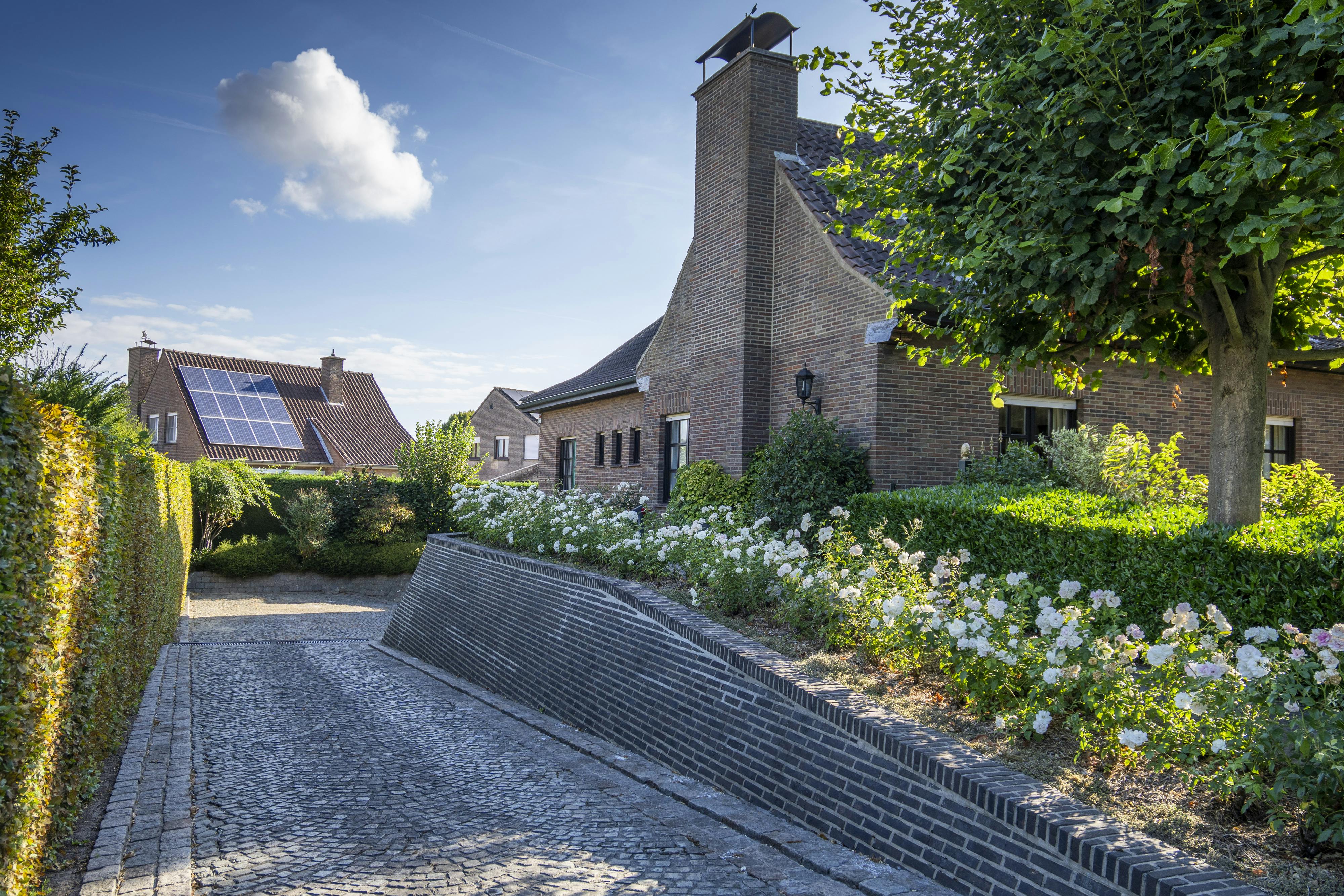 Unieke villa te koop op een rustige ligging in Harelbeke!  foto 19