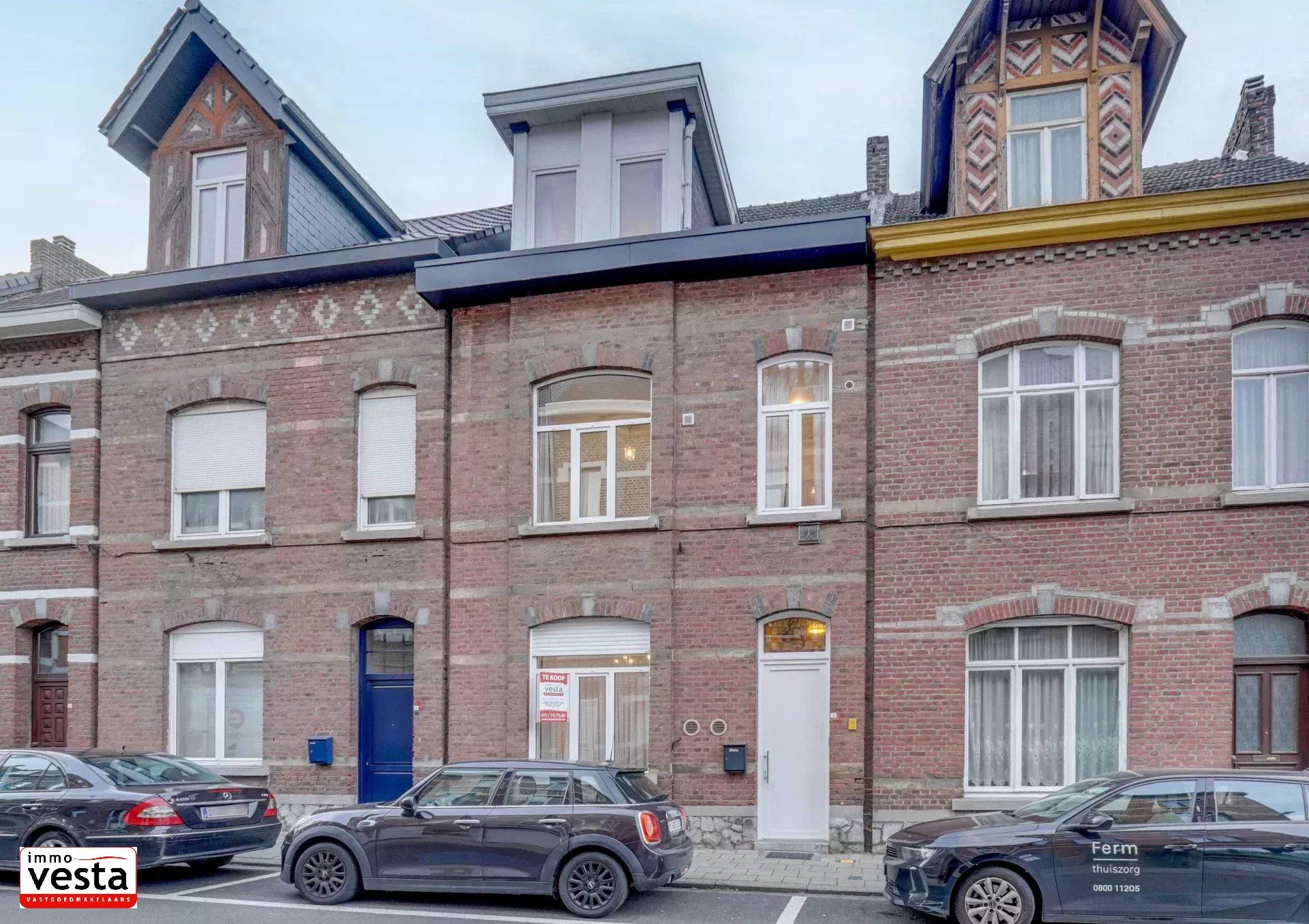 Goed gelegen, energetisch gerenoveerde stadwoning foto {{pictureIndex}}