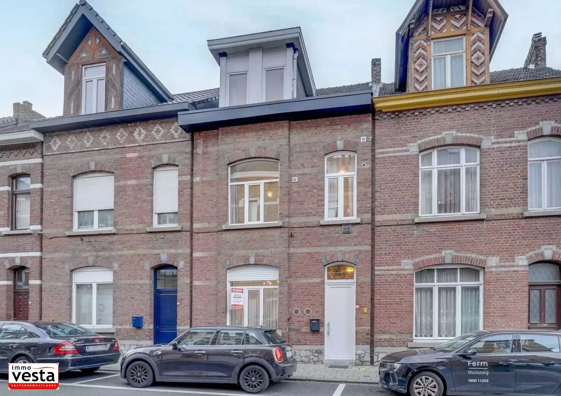 Goed gelegen, energetisch gerenoveerde stadwoning foto {{pictureIndex}}