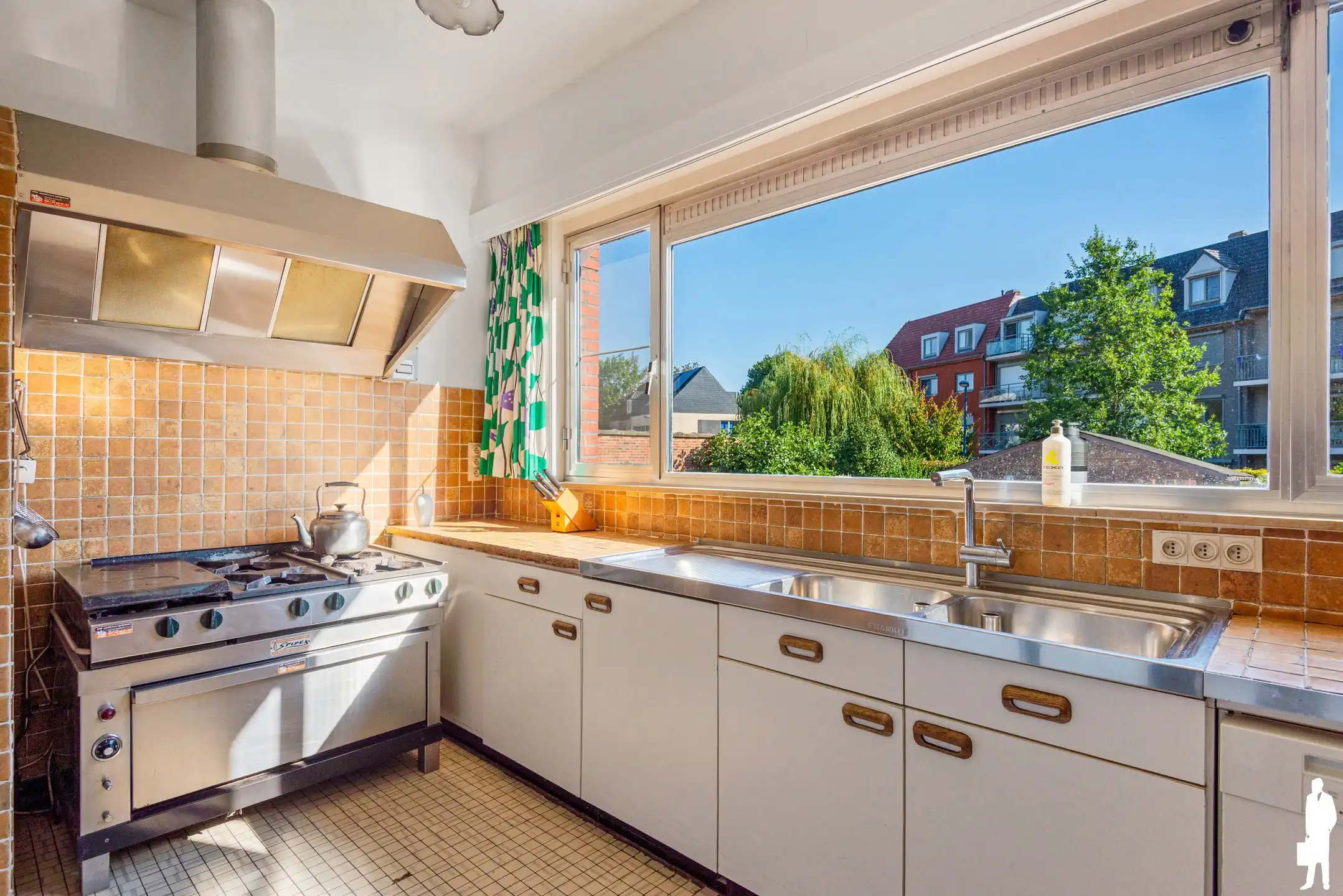 Te renoveren woning met veel mogelijkheden foto 10