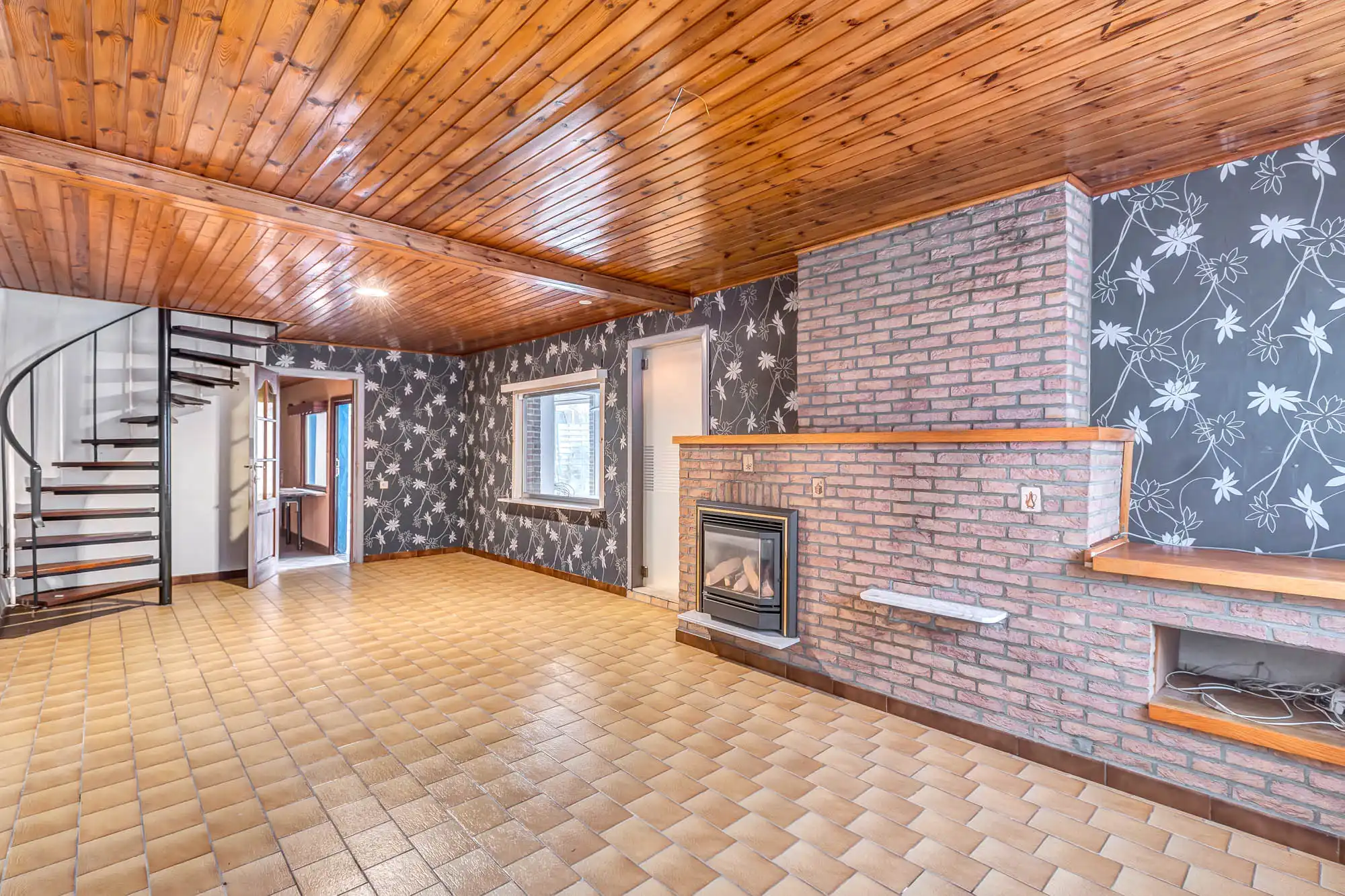 Te renoveren woning op toplocatie in Lede foto 3