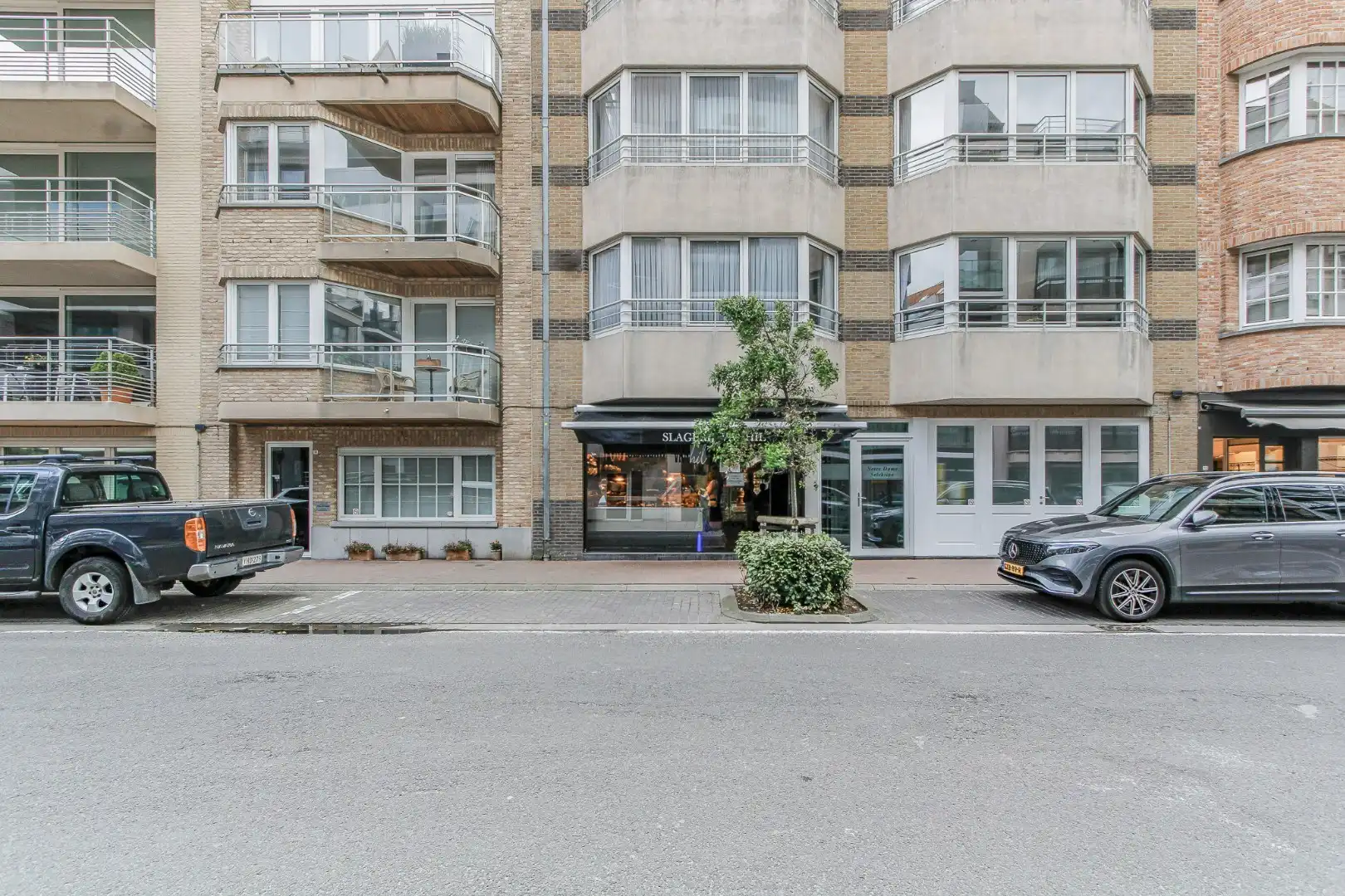 Volledig uitgeruste slagerij te huur S Dupuisstraat 14 Knokke zonder overname! foto 4