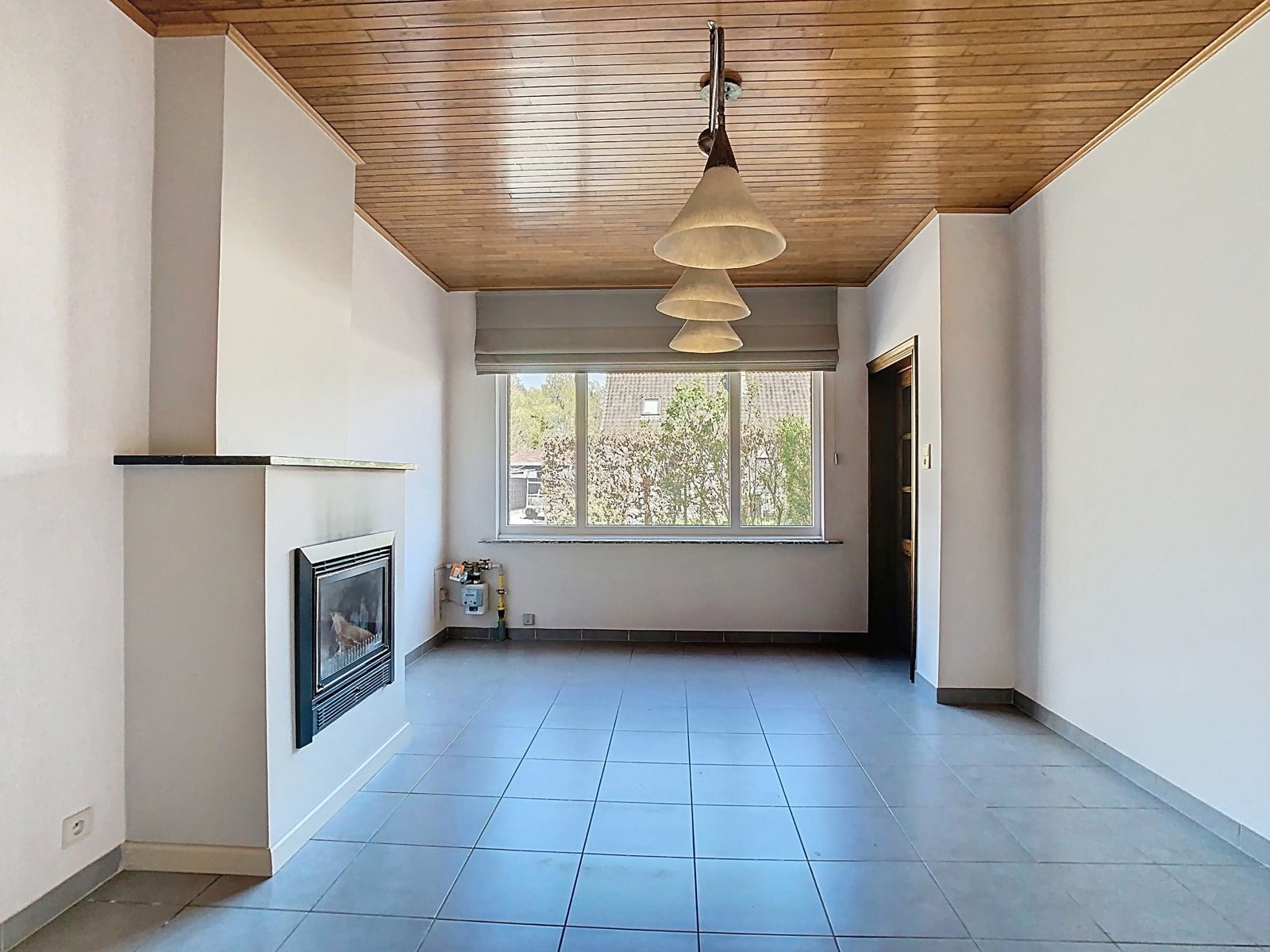 Rustig gelegen, charmante én instapklare woning met 2 SLPK! foto 3
