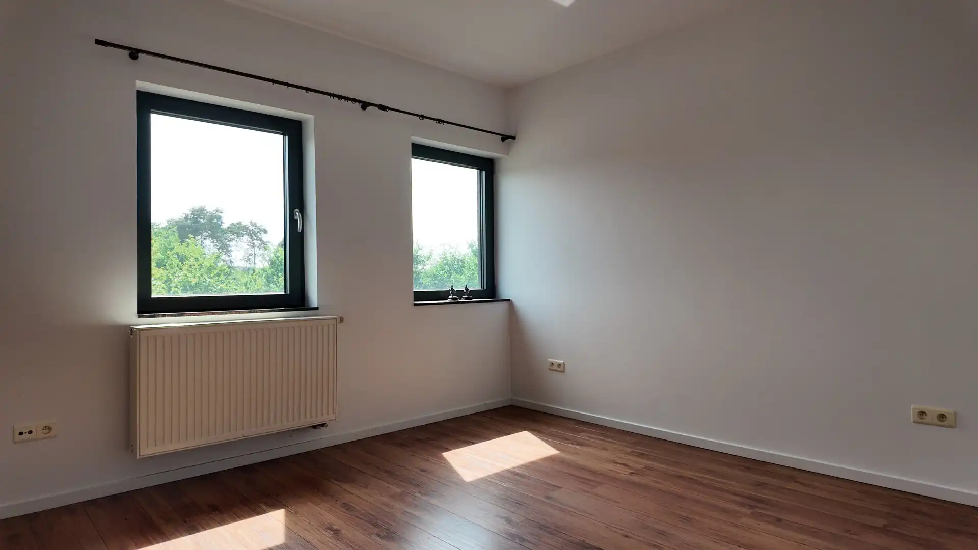 ZEER RUIME DUPLEX MET 3+ SLKS TE KOOP - MAASMECHELEN foto 13