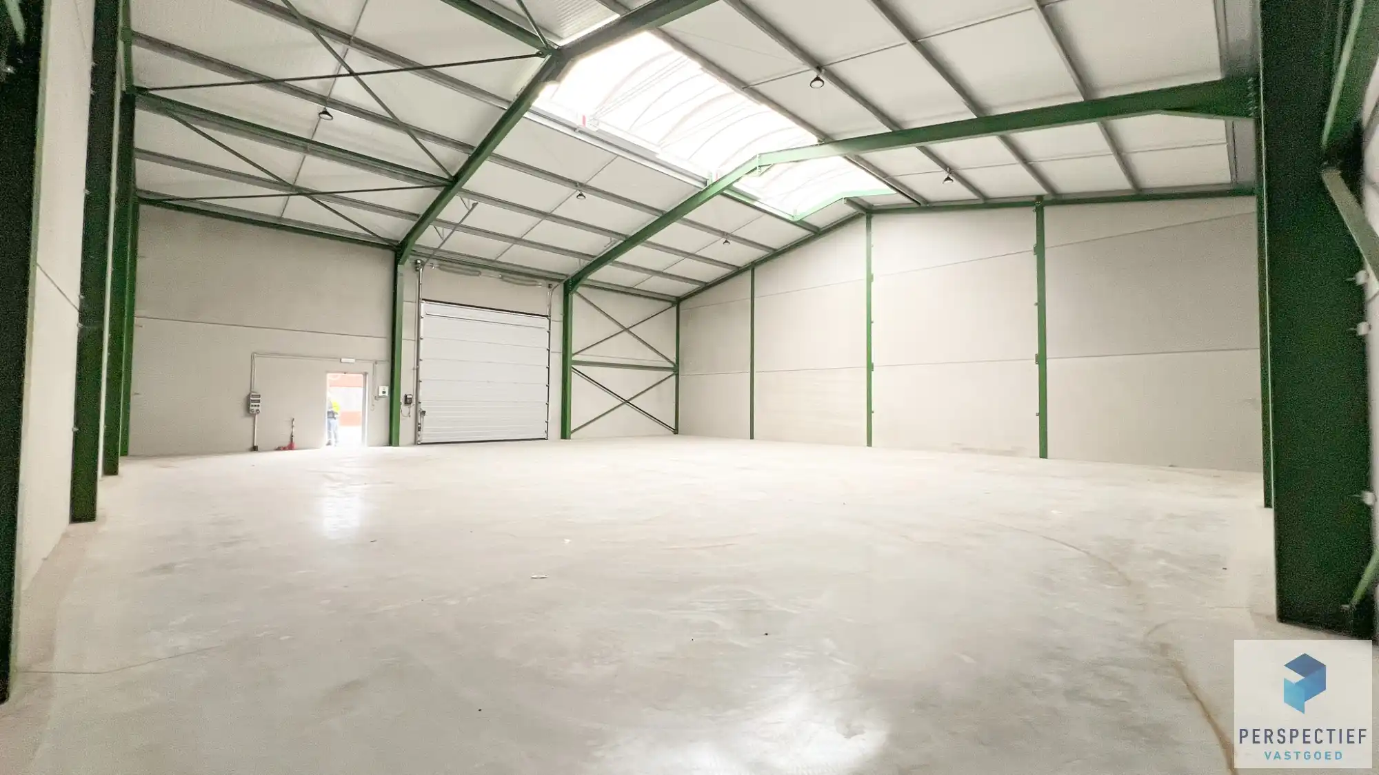 Te huur: KMO-units (240m² en 360m²) nabij E40 Beernem foto 2