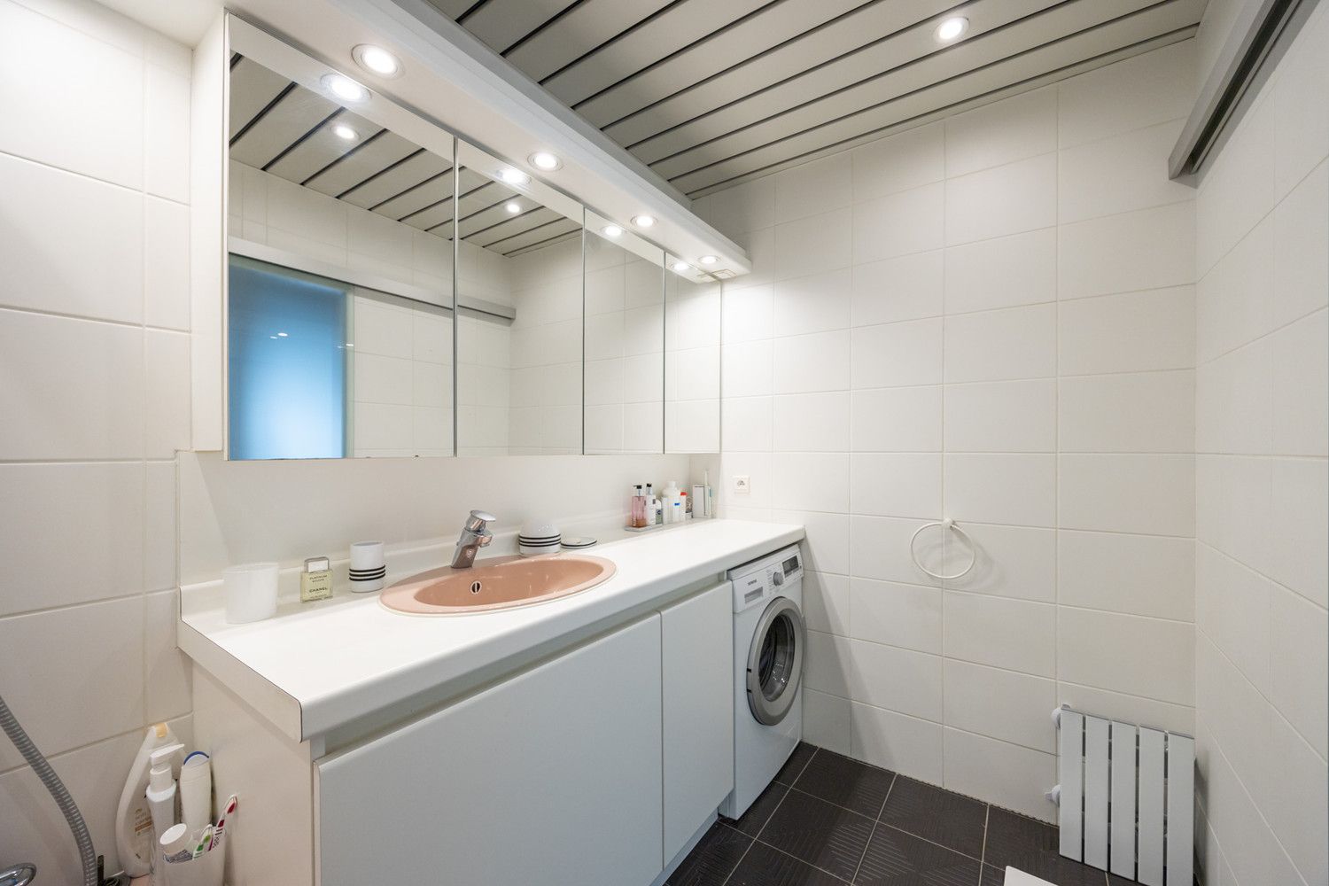 Energiezuinig (EPC B) hoekappartement met uitzonderlijke lichtinval en riant terras te Berchem foto 20