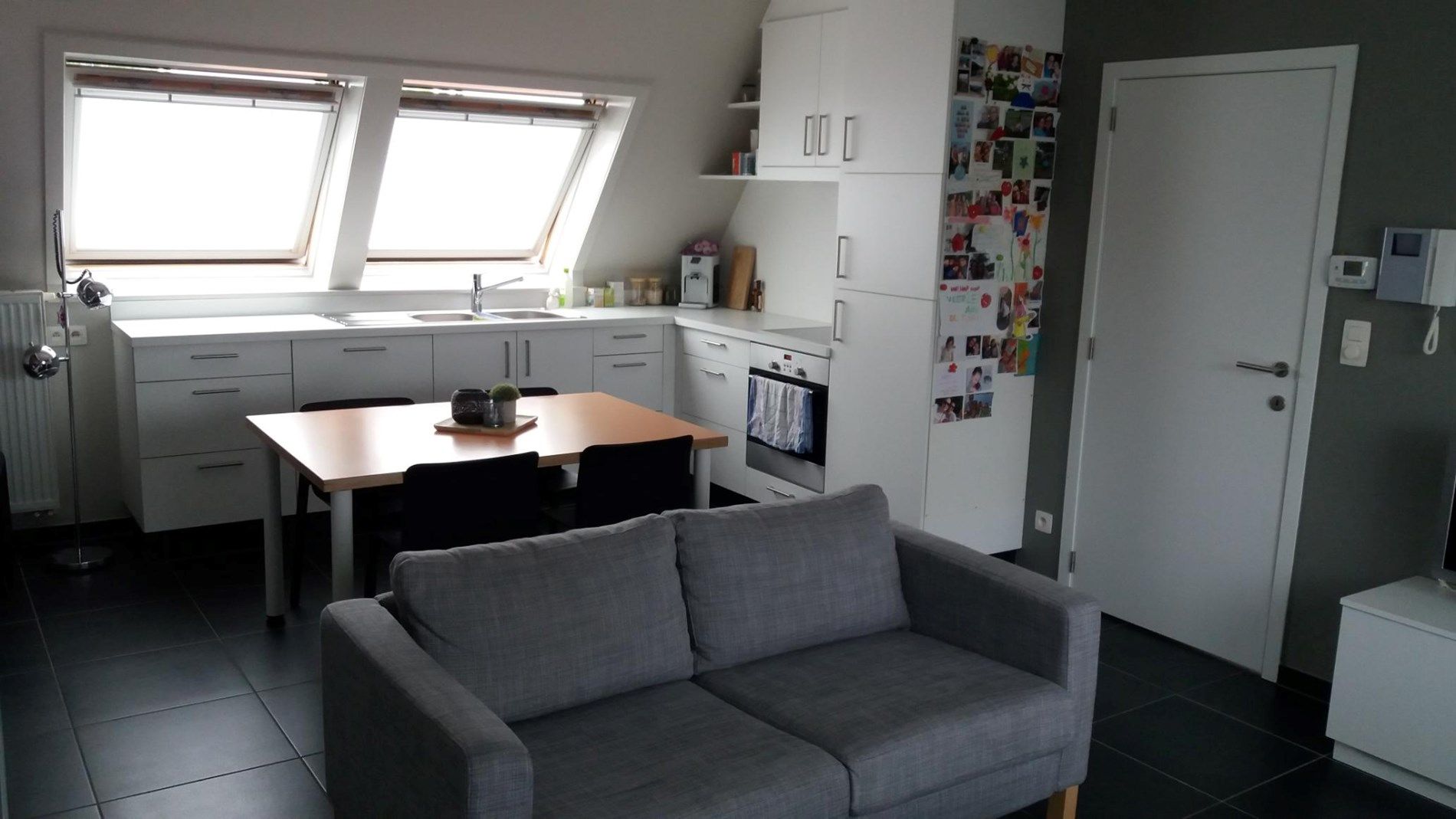 Instapklaar dakappartement TE KOOP in Kruisem. Interessant investeringspand!!  foto 2