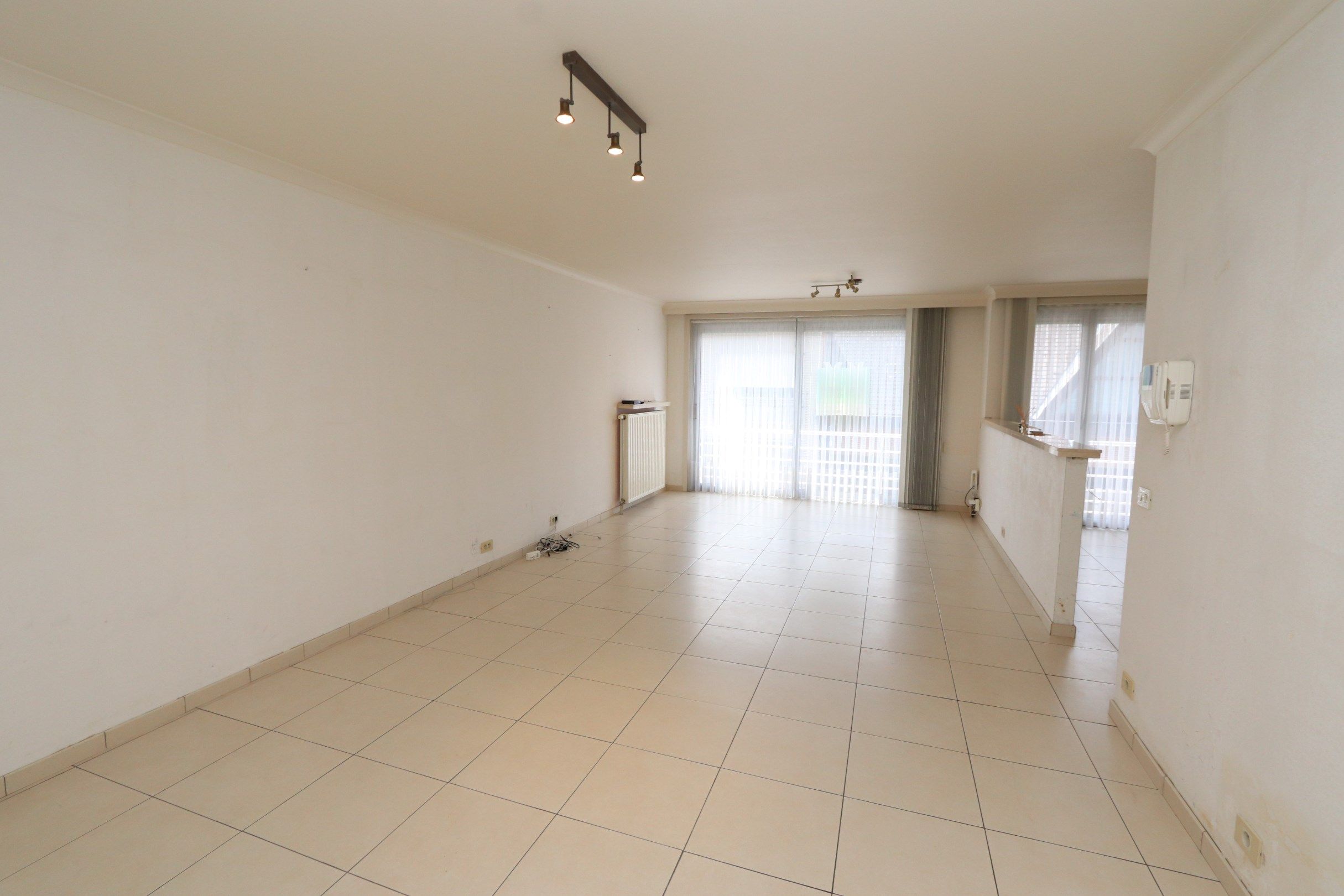 CENTRAAL GELEGEN APPARTEMENT MET GARAGE foto 3
