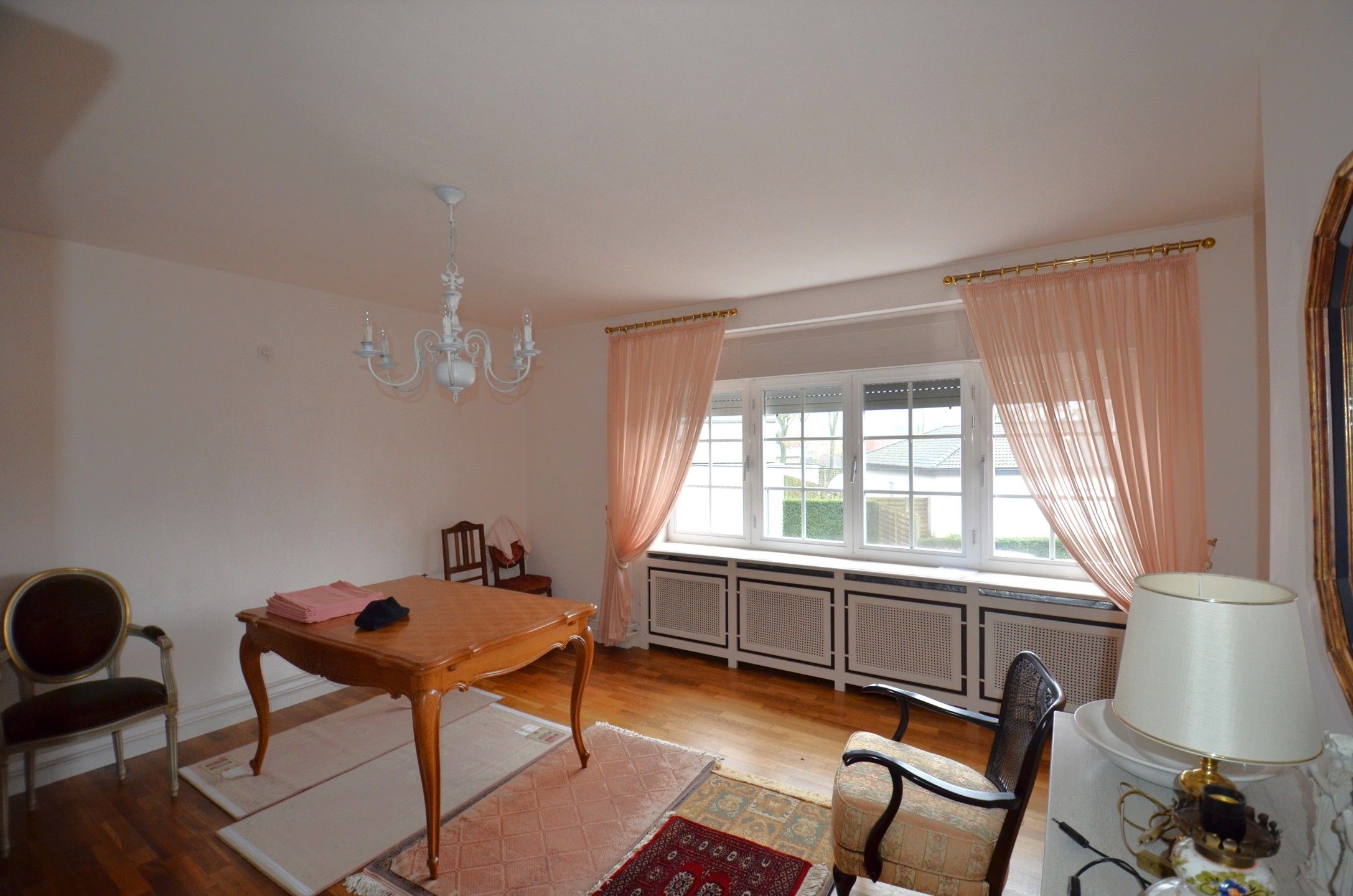 Rustig gelegen woning met magazijn foto 8