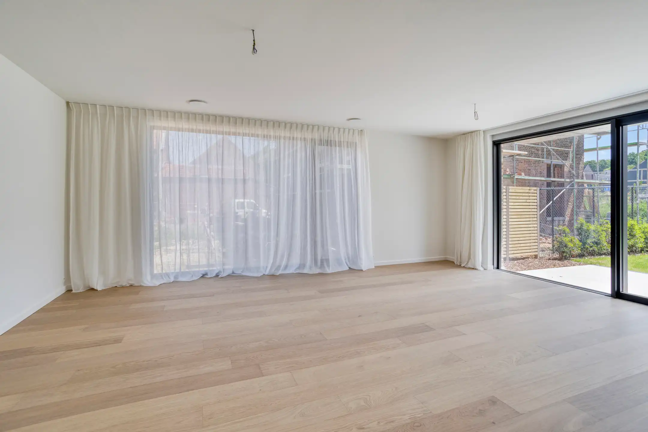 Luxueus afgewerkt gelijkvloersappartement met 3 slaapkamers foto 8