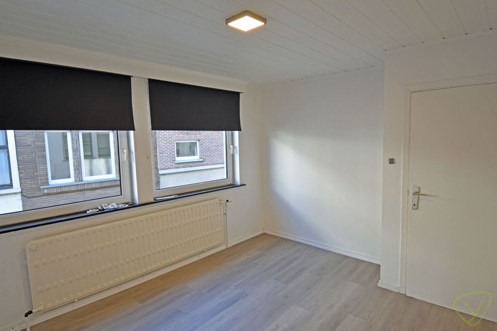 Ruim appartement gelegen nabij de Markt van Eeklo foto 10