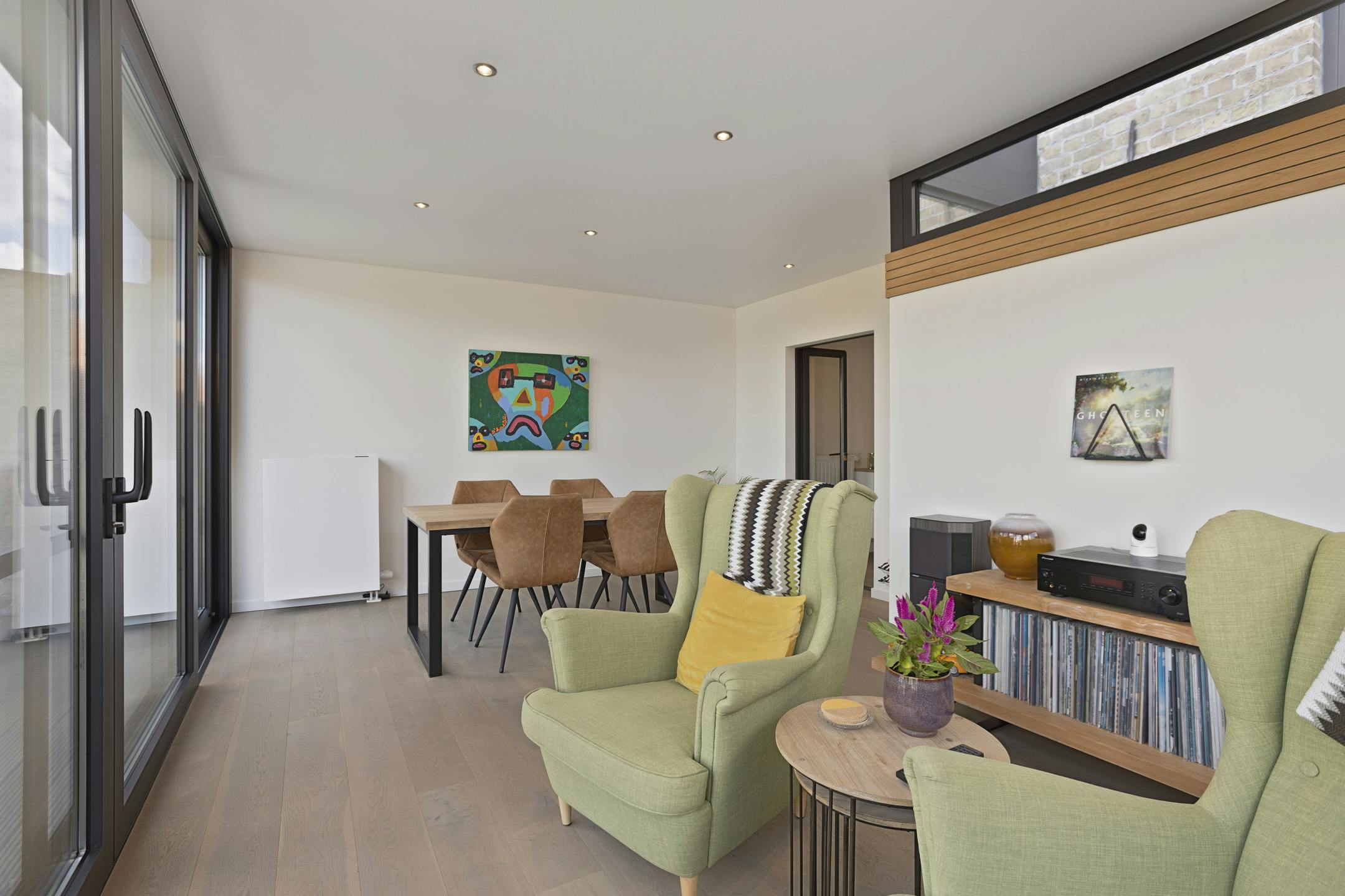 Gerenoveerde herenwoning met 3 slaapkamers en tuin. foto 19