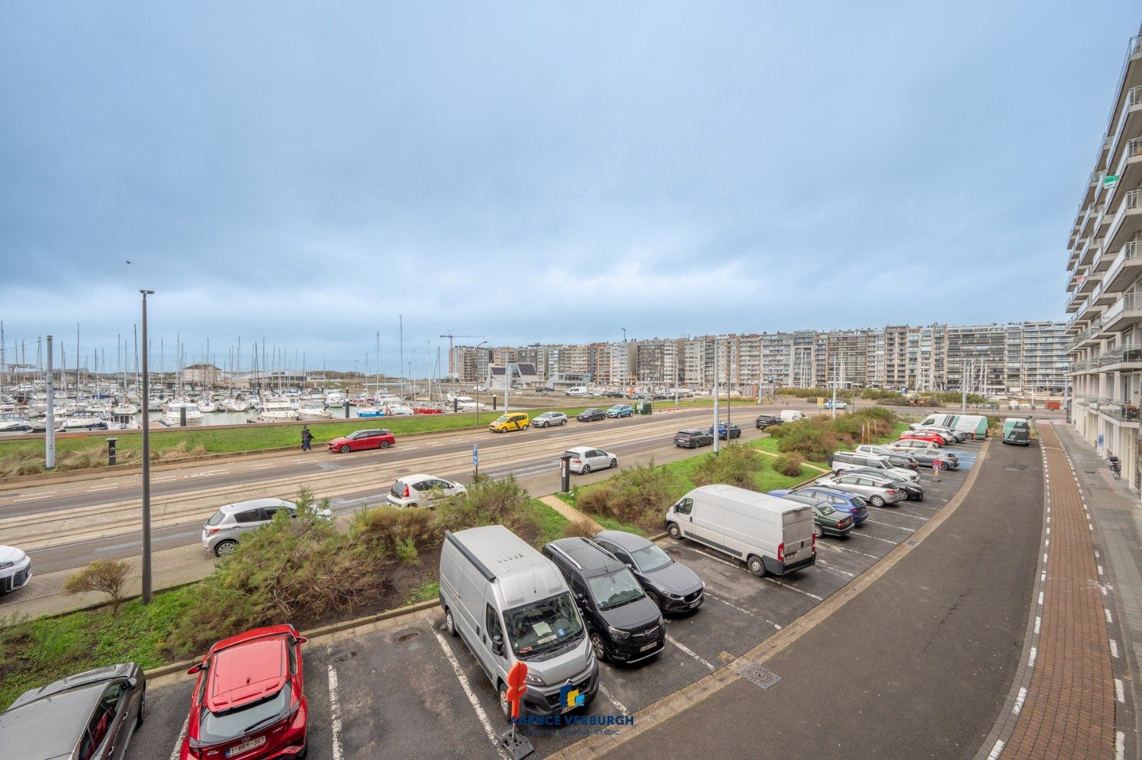 Lichtrijk 2-slpk appartement foto 9