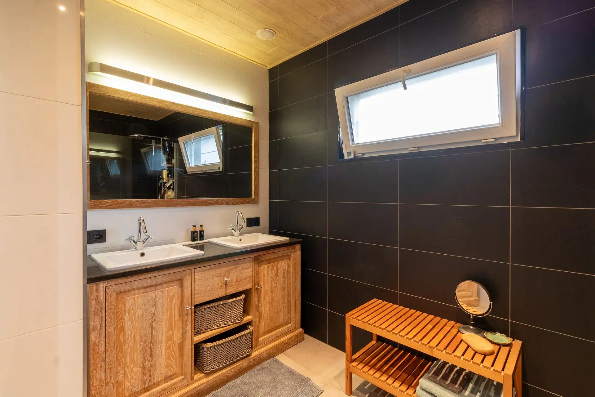 Unieke woning met magazijn in Boom foto 5