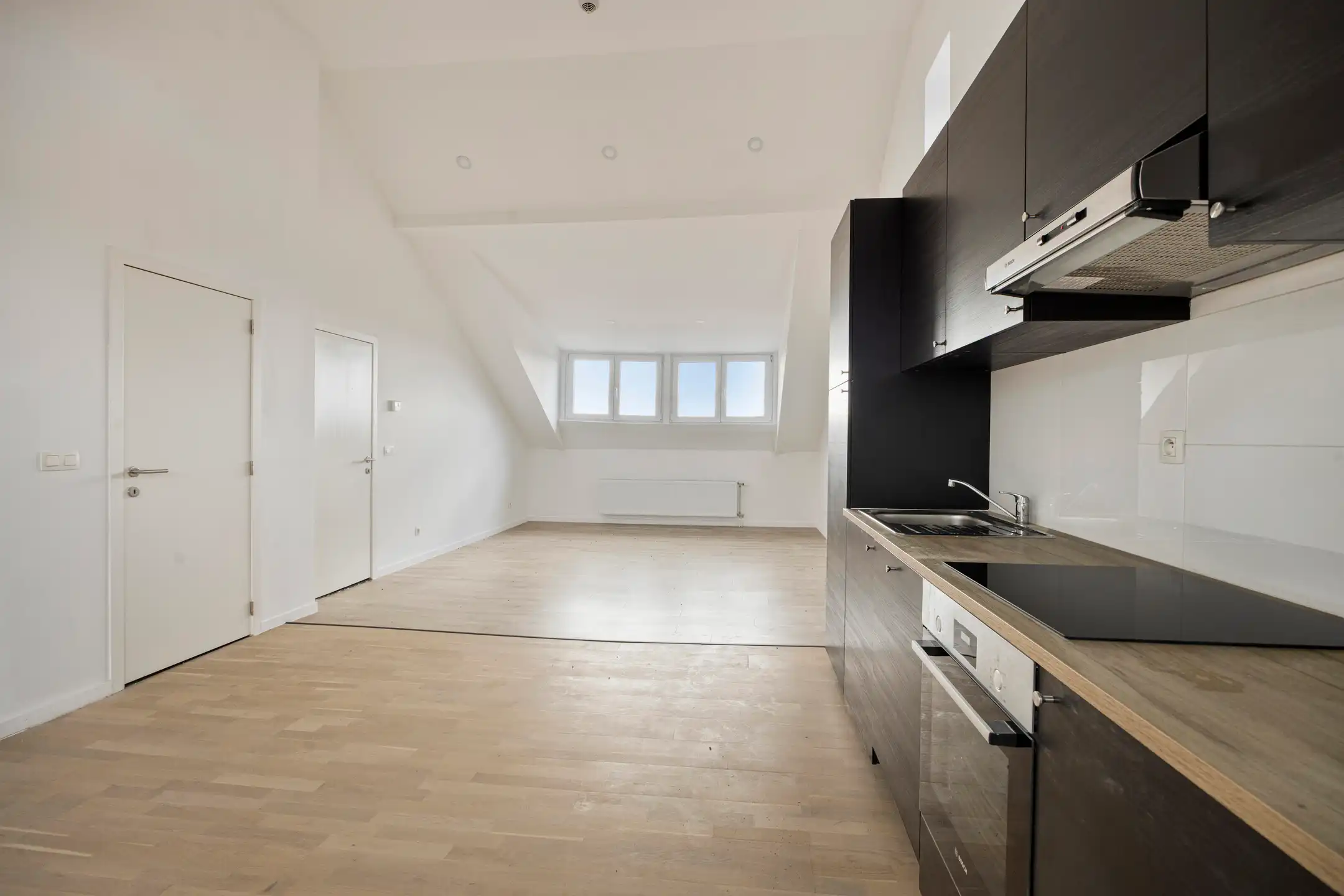 Gerenoveerde penthouse met 2 slaapkamers te centrum Tienen foto 9